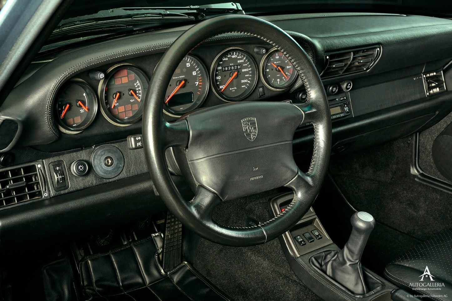 PORSCHE 911 Turbo-image-7
