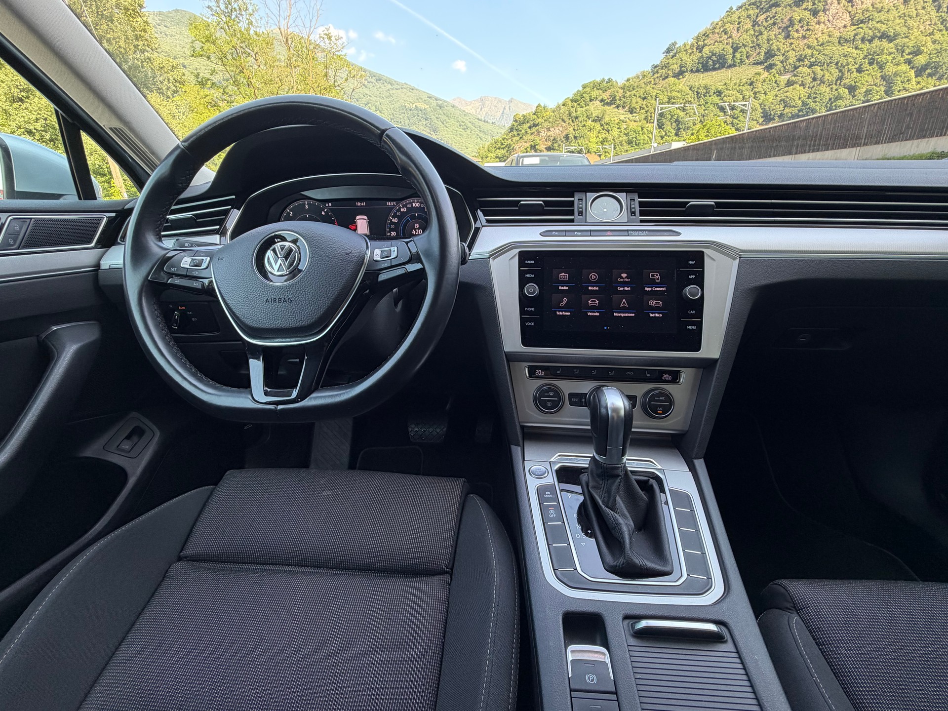 VW Passat Variant 2.0 TDI BMT Comfortline DSG-image-9