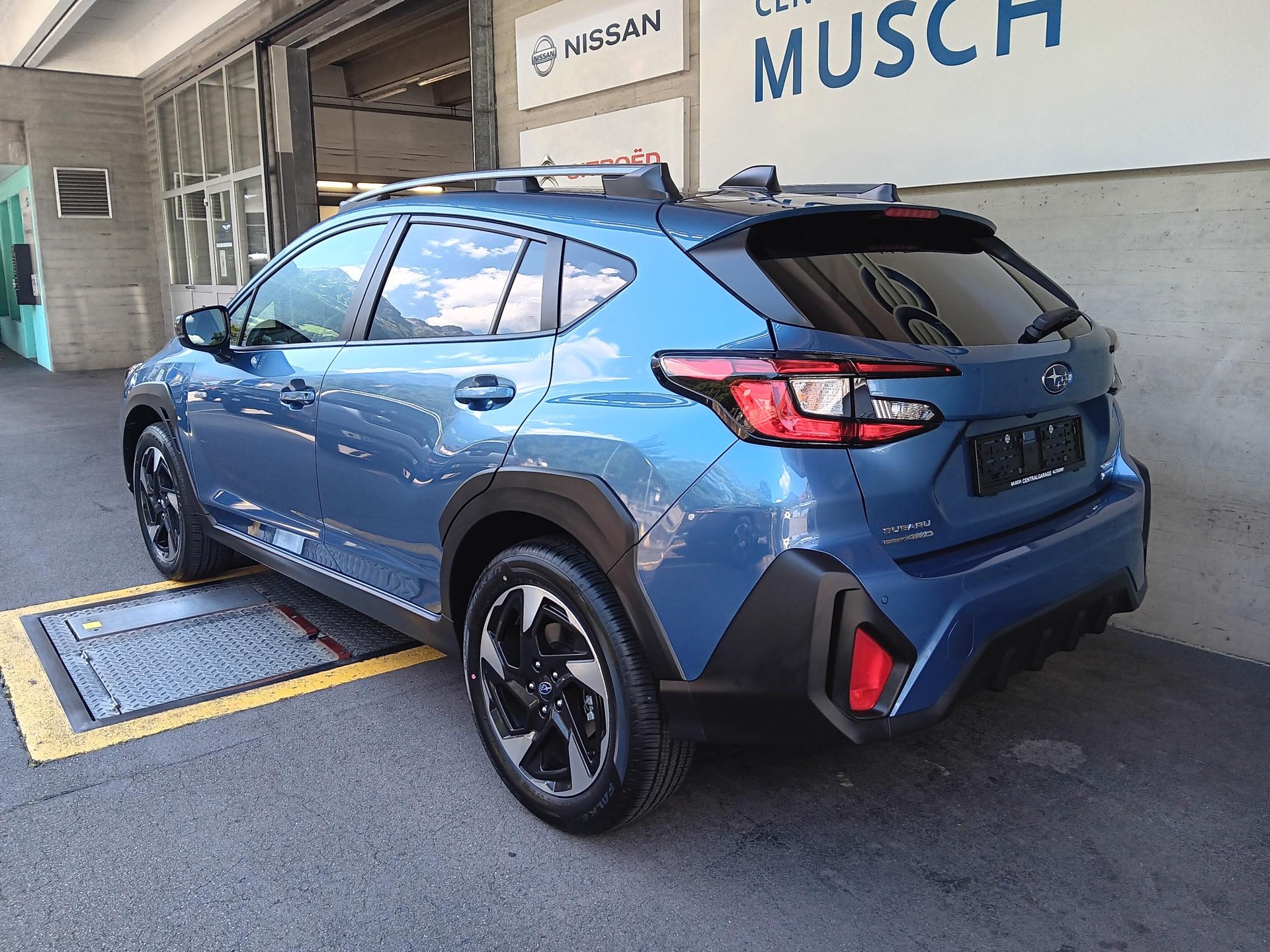 SUBARU Crosstrek 2.0 e-Boxer Swiss Plus AWD Lineartronic-showroom-element-2