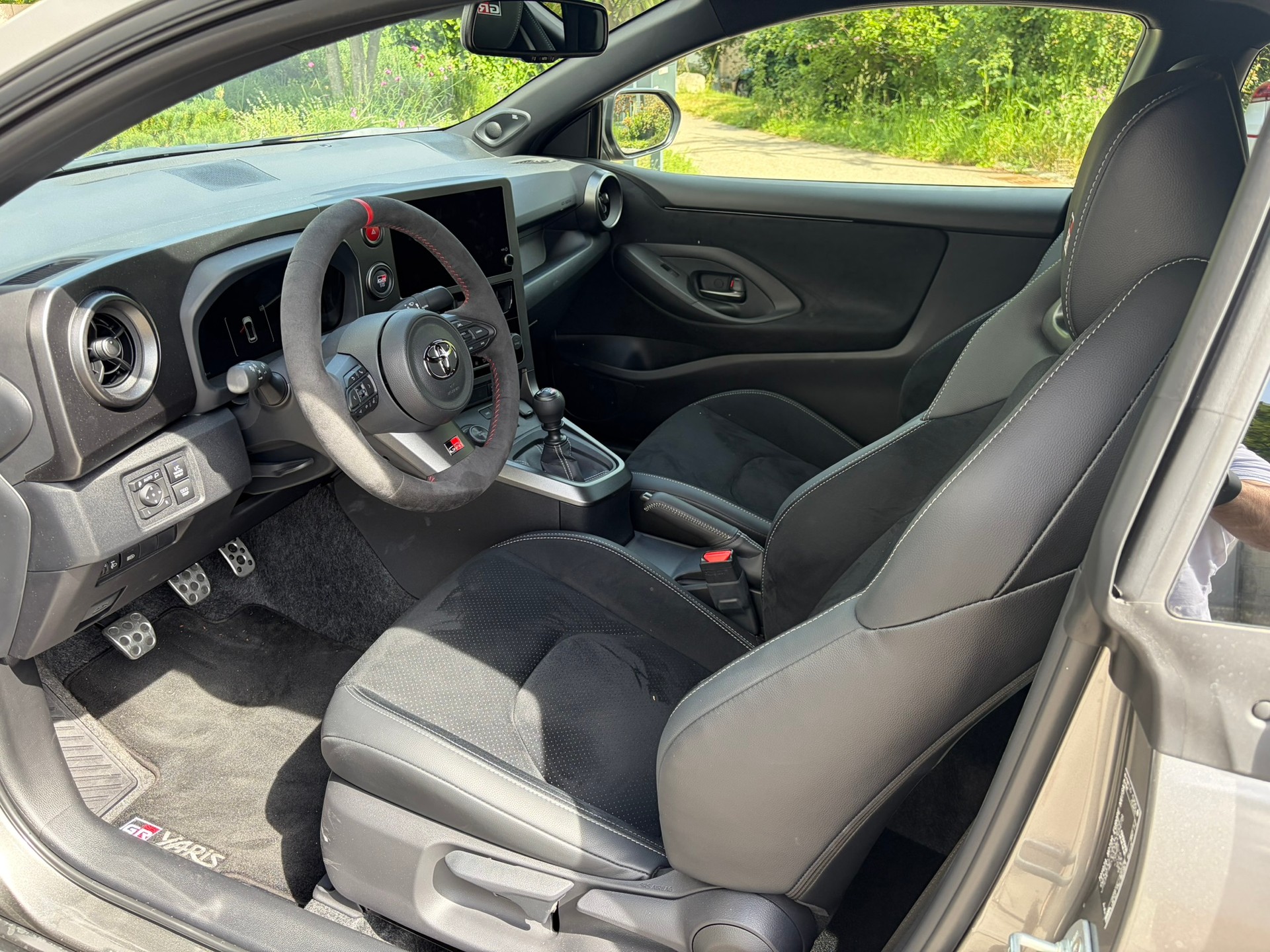 TOYOTA 1.6 Turbo Sport 4x4-image-4