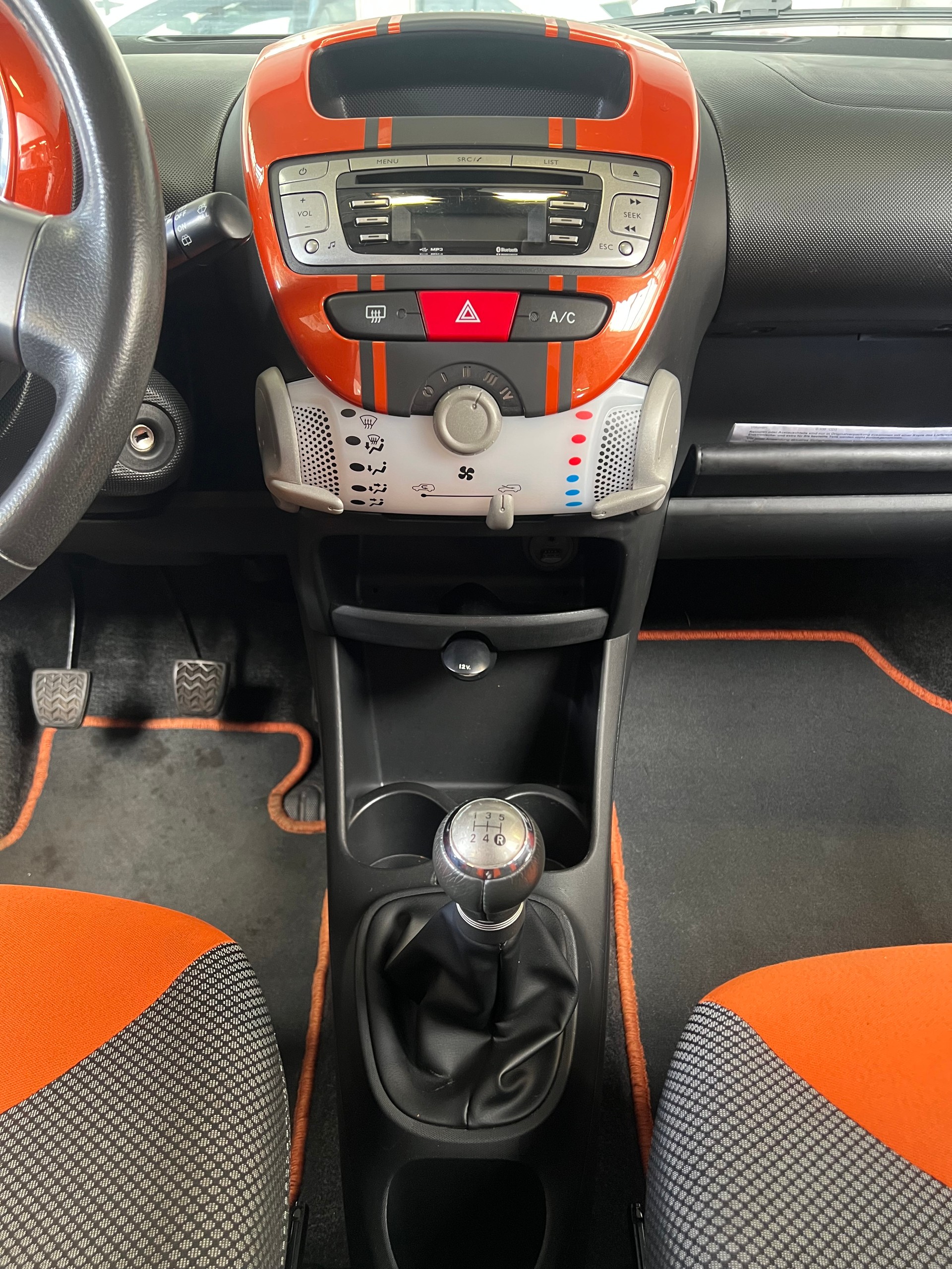 TOYOTA Aygo 1.0 VVT-i Luna-image-5