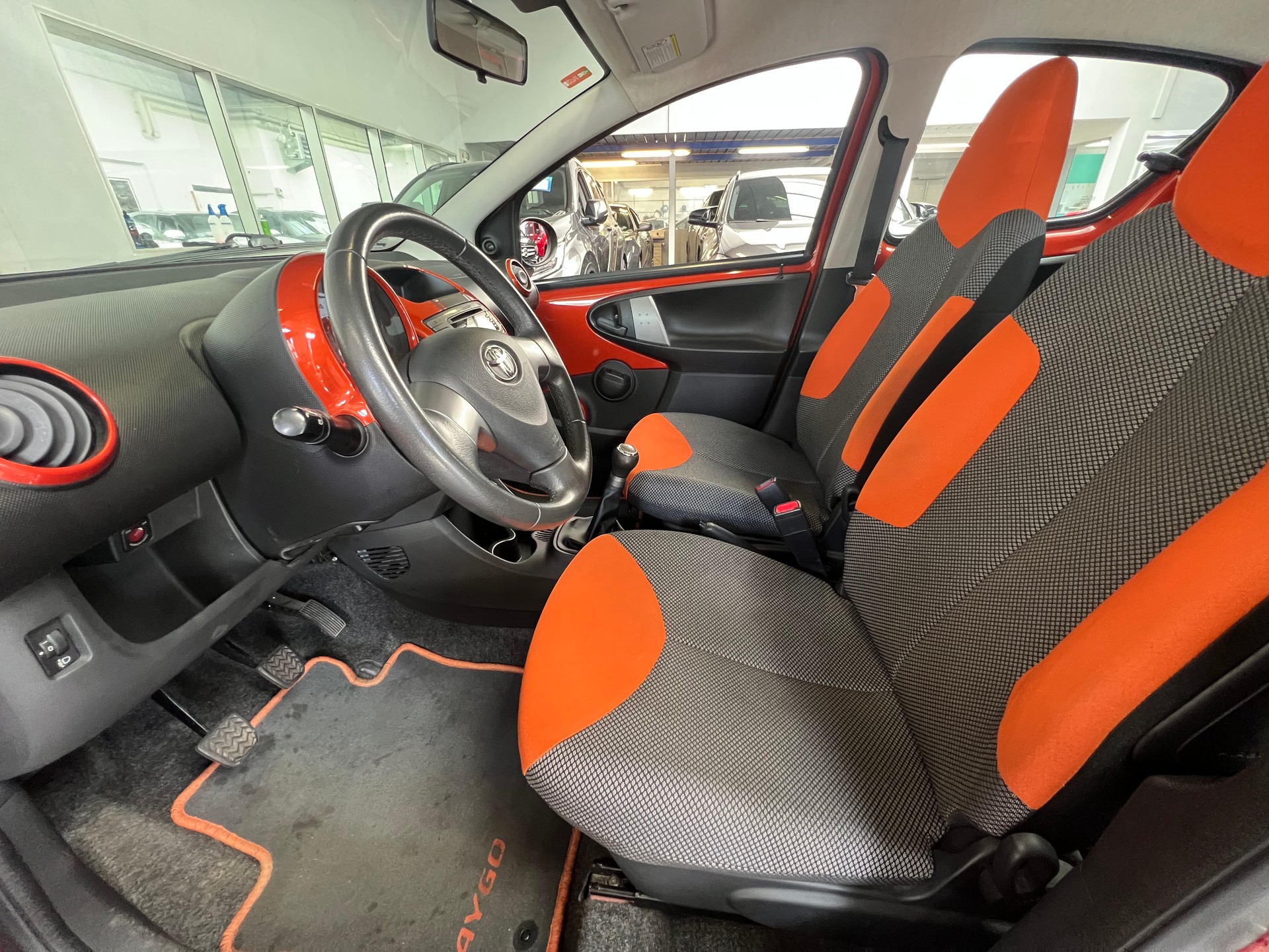 TOYOTA Aygo 1.0 VVT-i Luna-image-7