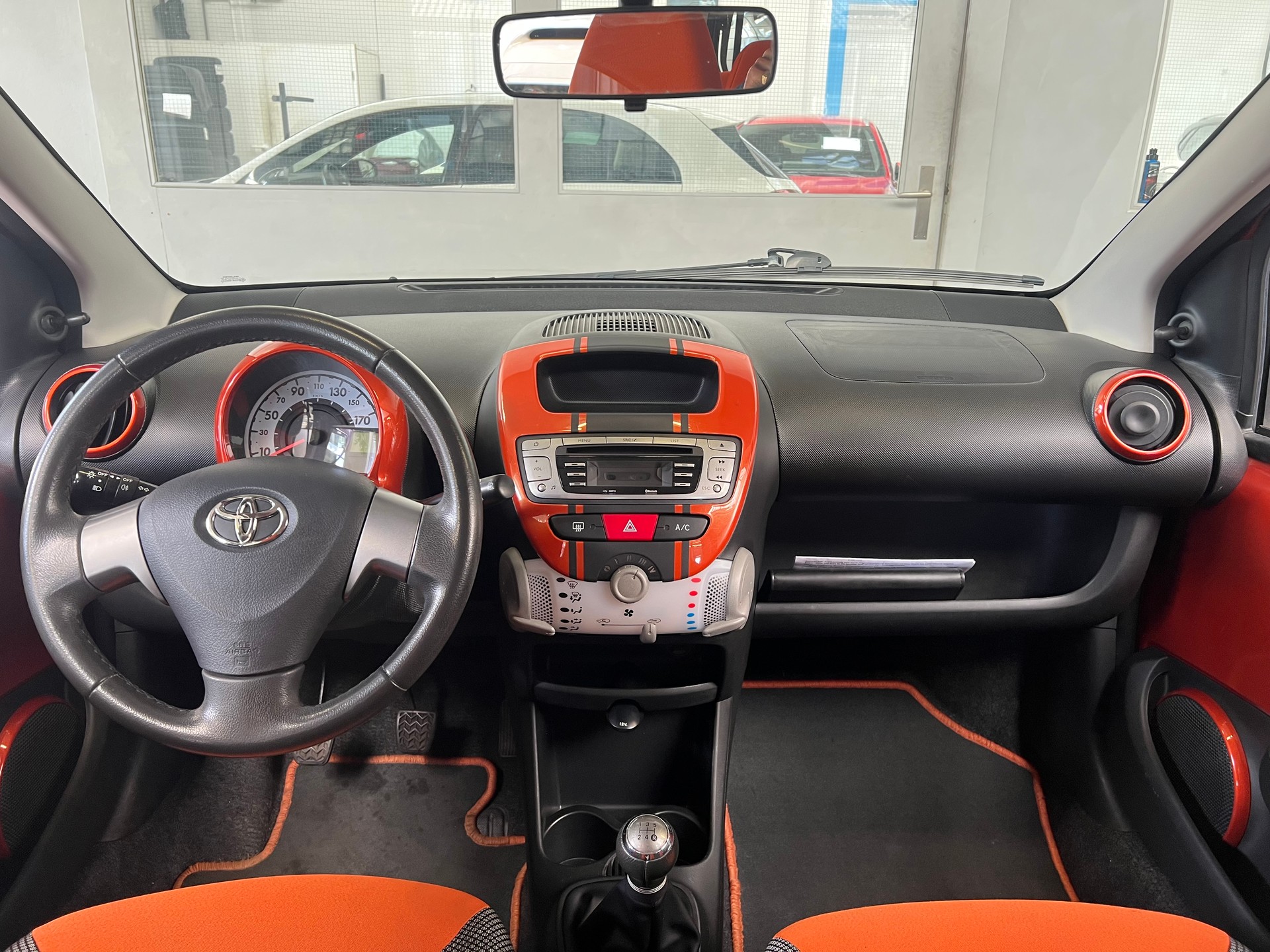 TOYOTA Aygo 1.0 VVT-i Luna-image-4