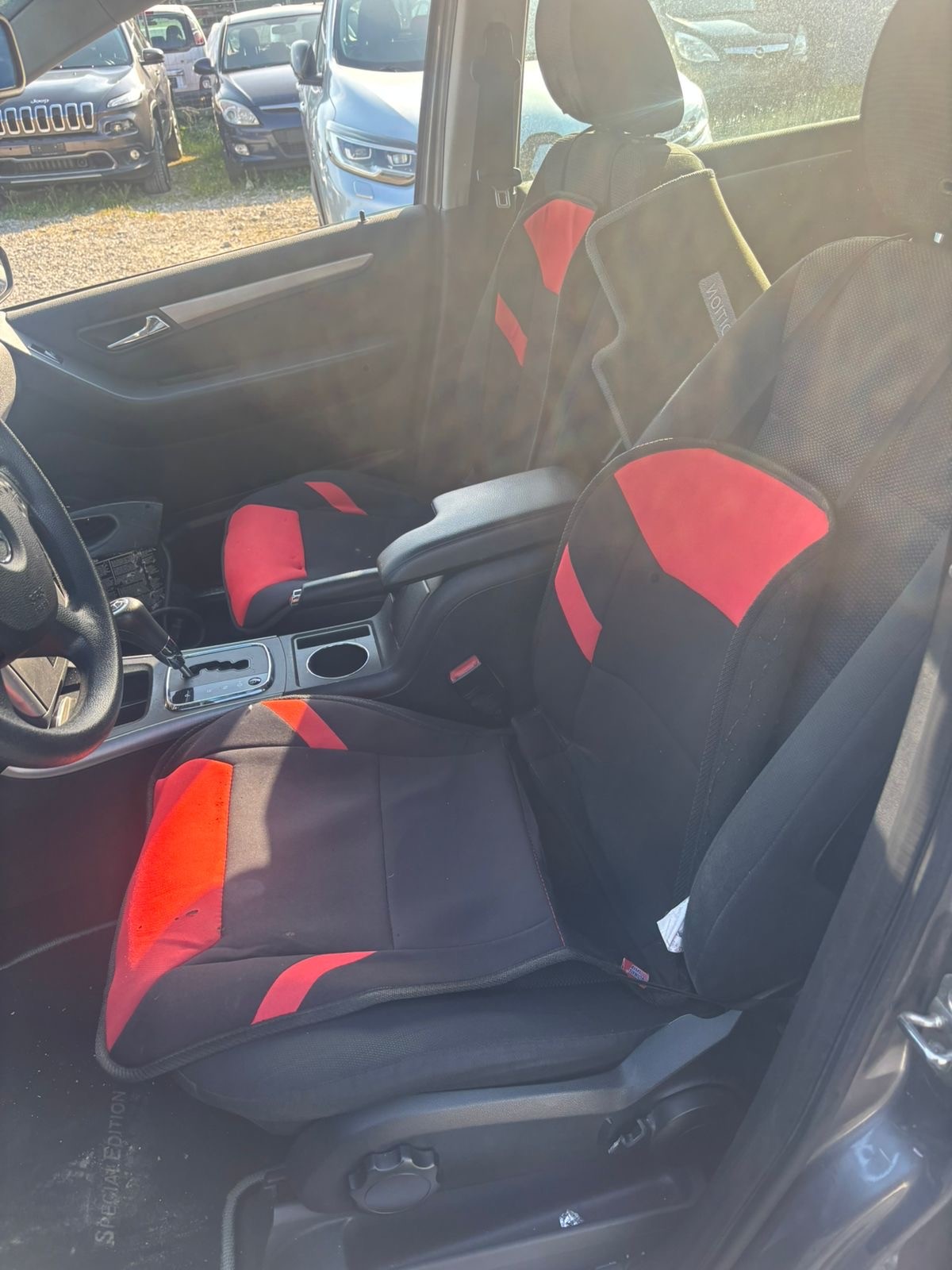 MERCEDES-BENZ B 180 CDI-image-8
