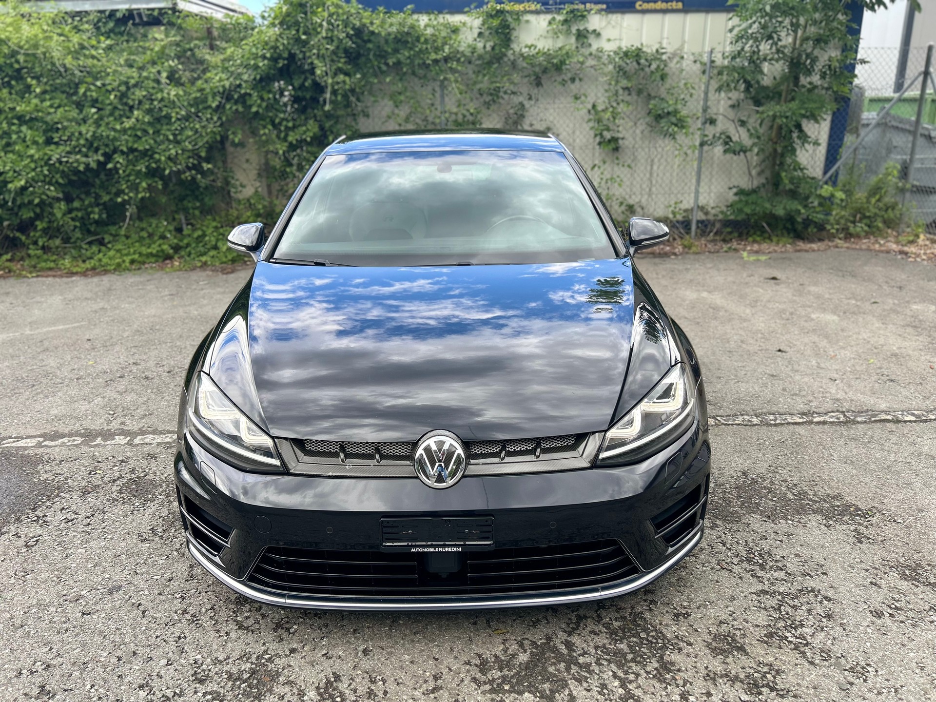 VW Golf 2.0 TSI R 4Motion DSG-image-4