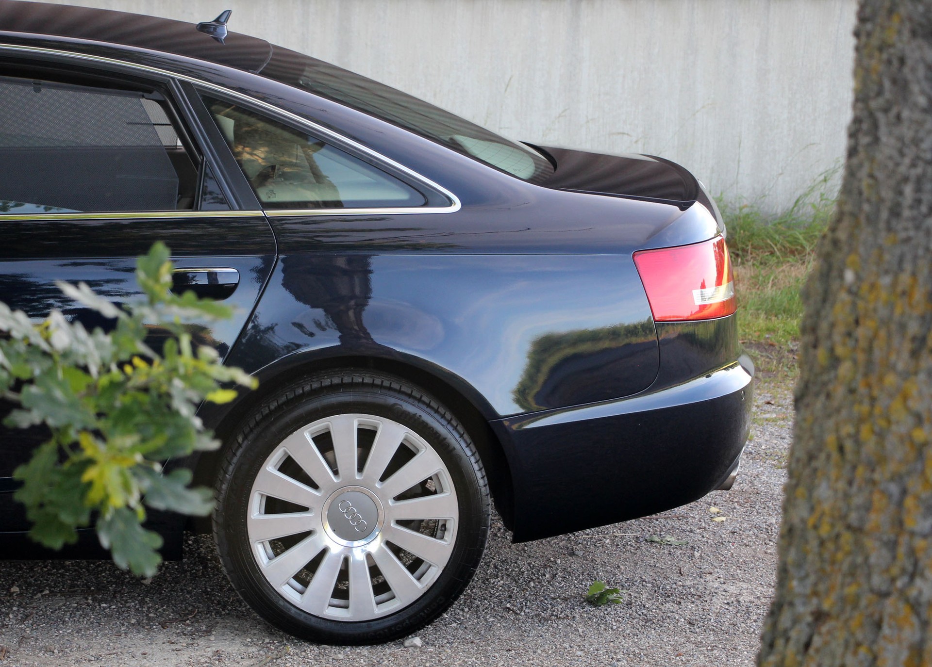 AUDI A6 Limousine 3.2 V6 FSI quattro-image-19