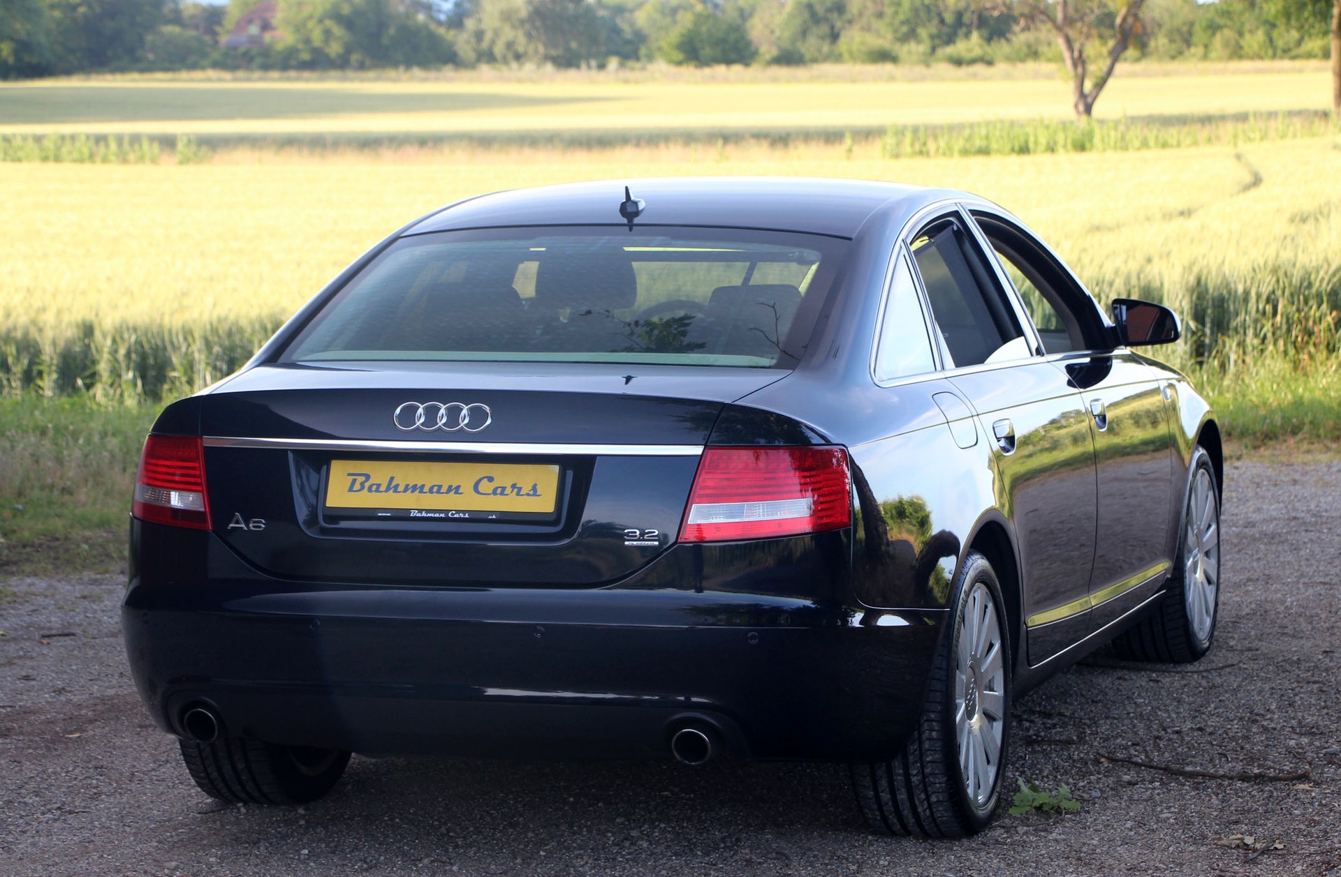 AUDI A6 Limousine 3.2 V6 FSI quattro-image-3