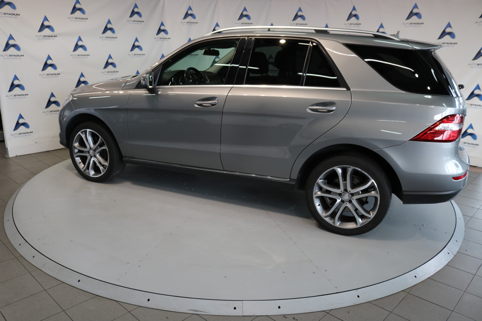 MERCEDES-BENZ ML 350 Executive 4Matic 7G-Tronic-image-14