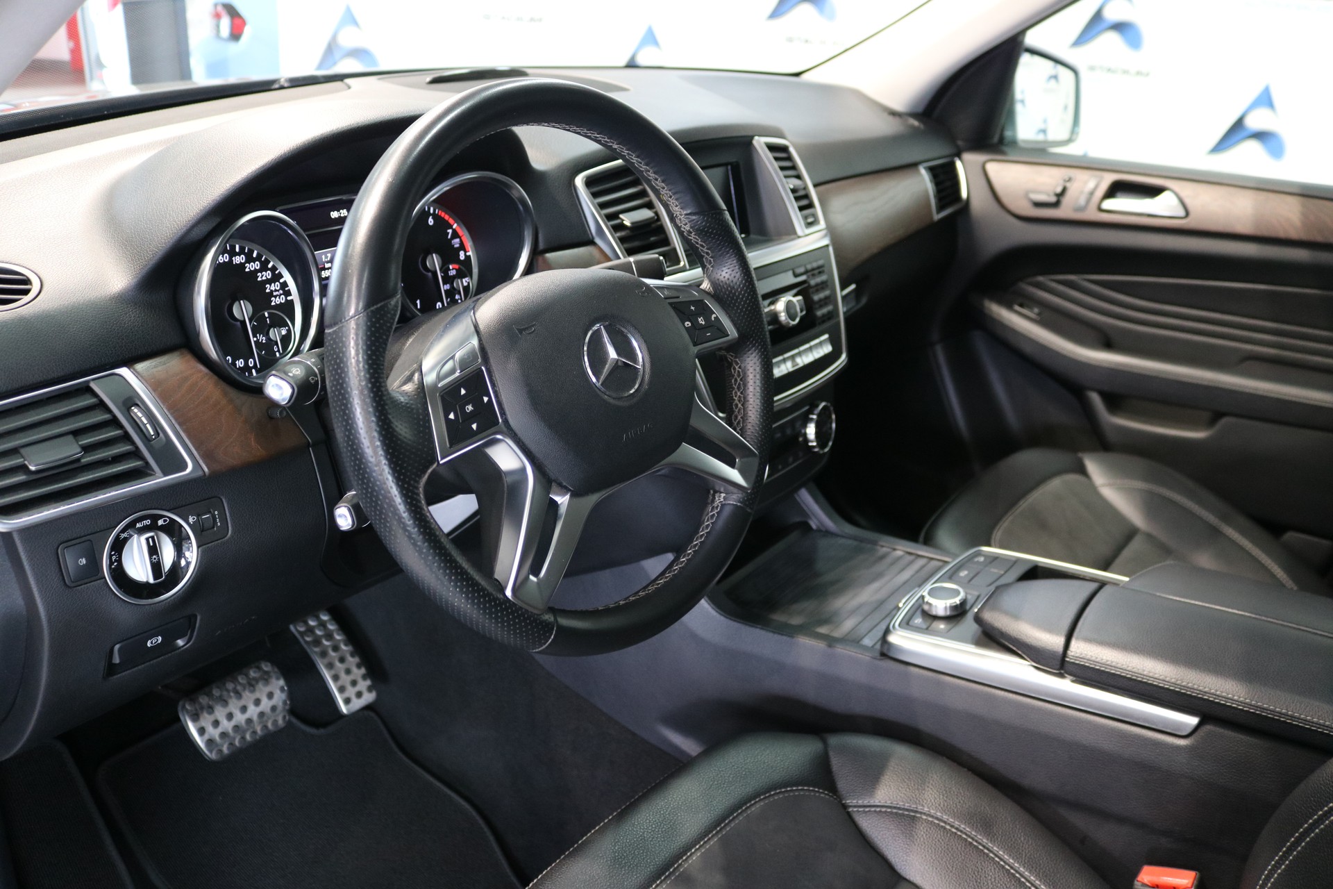 MERCEDES-BENZ ML 350 Executive 4Matic 7G-Tronic-image-46