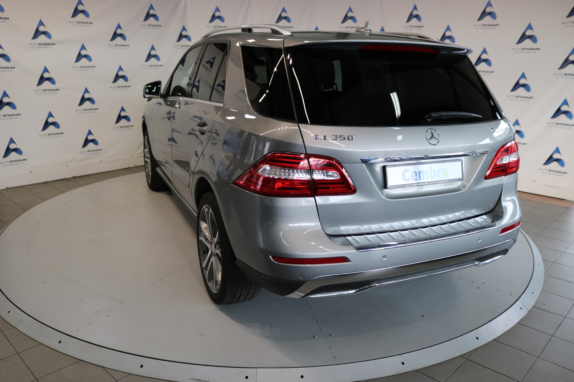 MERCEDES-BENZ ML 350 Executive 4Matic 7G-Tronic-image-17