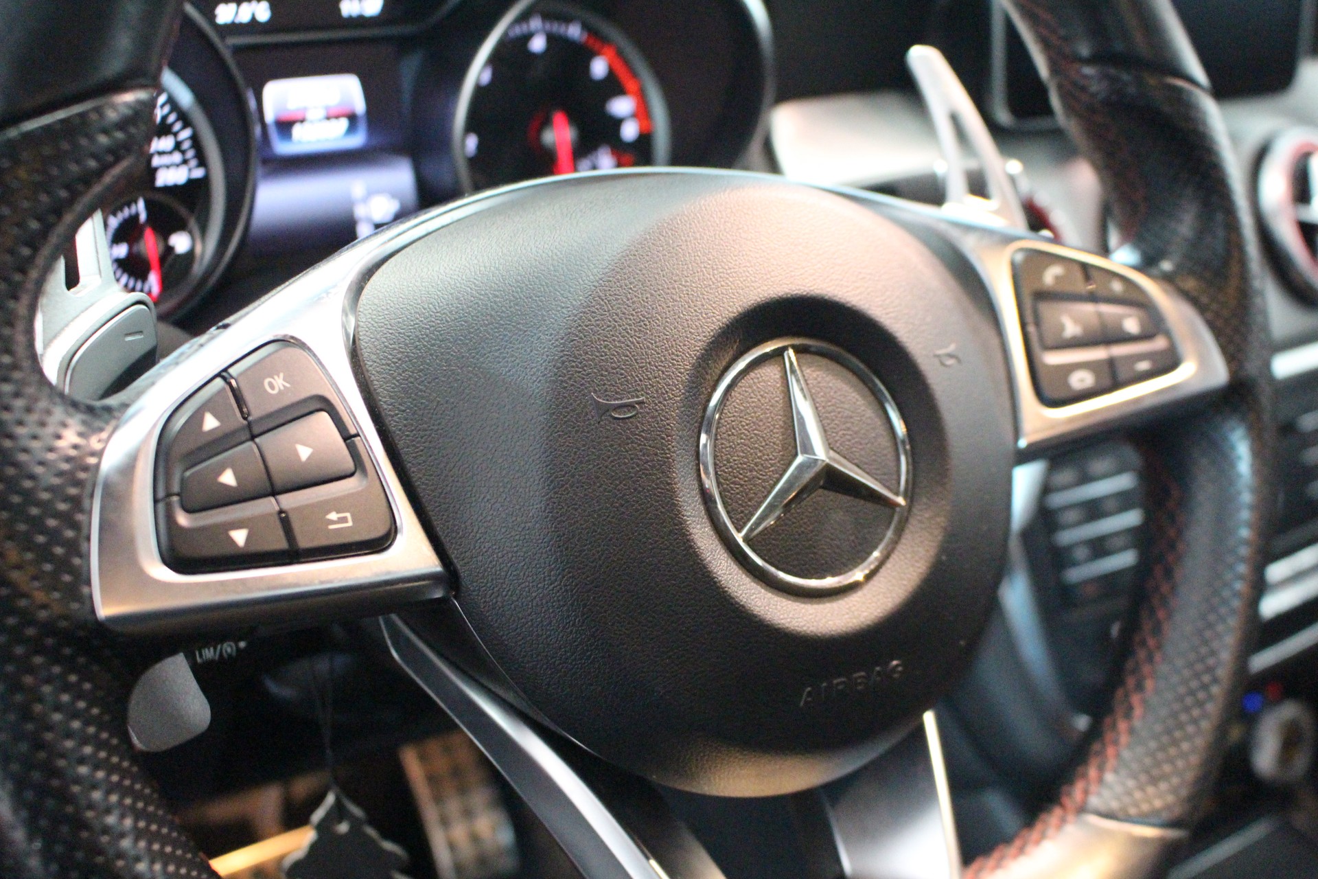 MERCEDES-BENZ CLA 220 d AMG Line 4m Sh.Brake-image-13