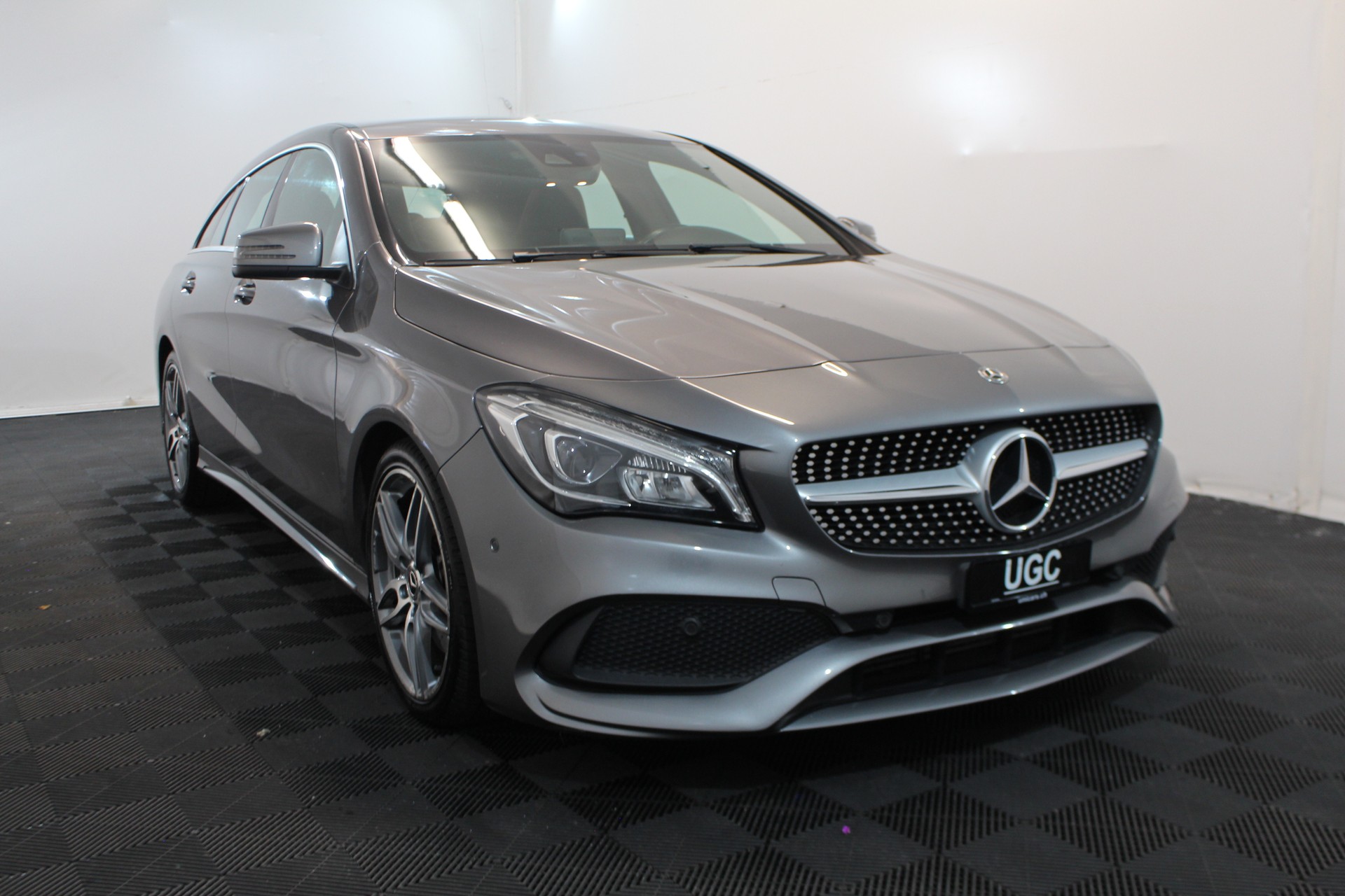 MERCEDES-BENZ CLA 220 d AMG Line 4m Sh.Brake