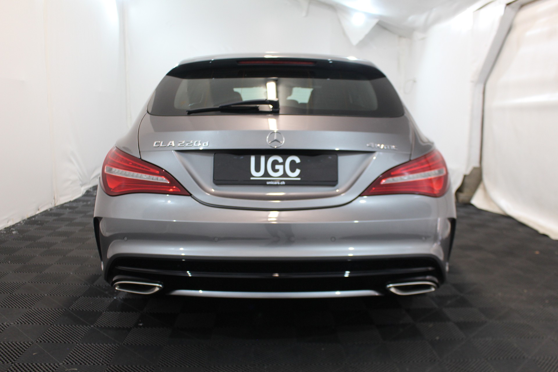 MERCEDES-BENZ CLA 220 d AMG Line 4m Sh.Brake-image-4