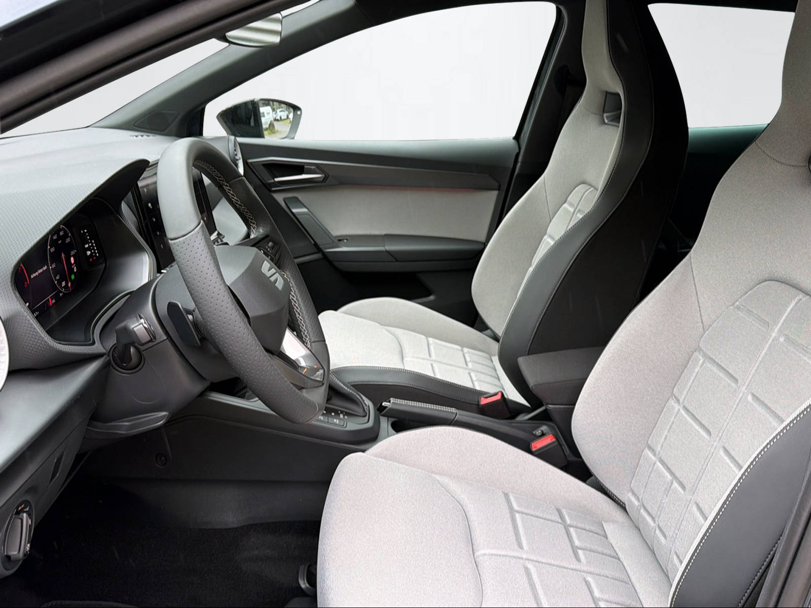 SEAT Ibiza 1.0 TSI 115 Move FR DSG-image-8