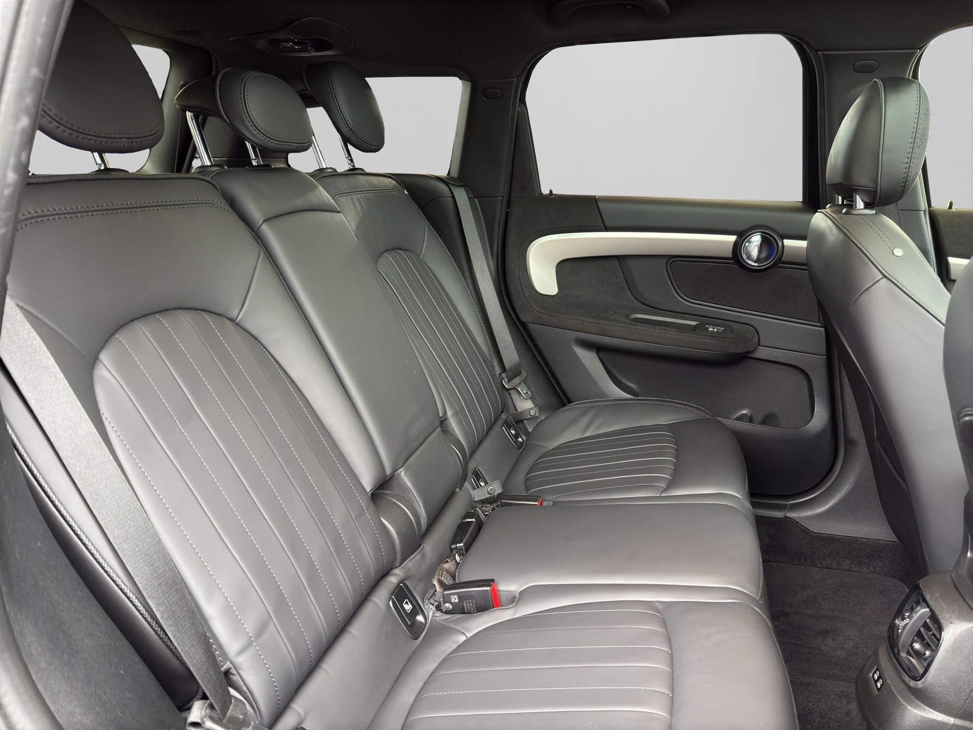MINI Countryman Cooper SE ALL4 PHEV-image-16