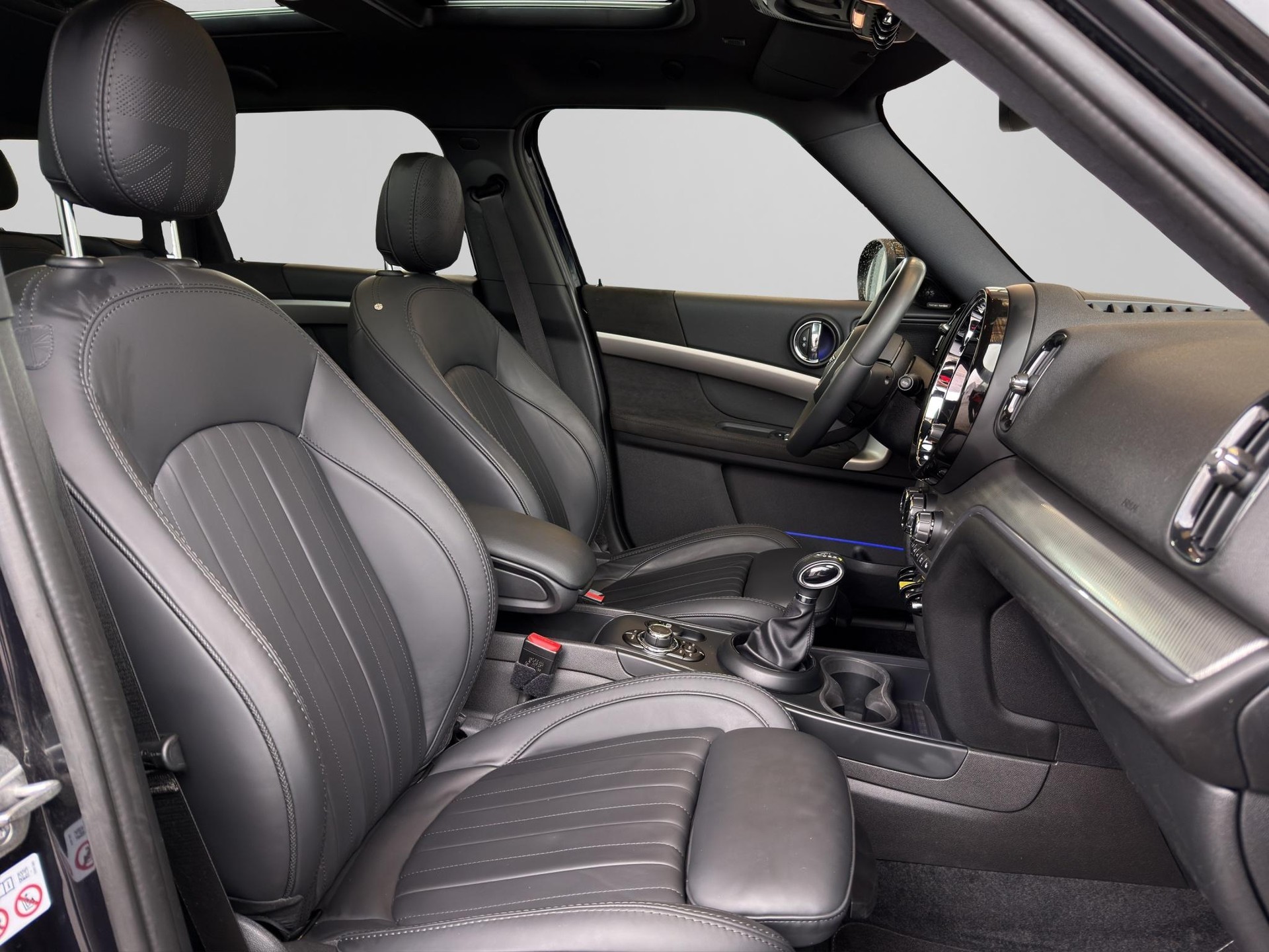 MINI Countryman Cooper SE ALL4 PHEV-image-13