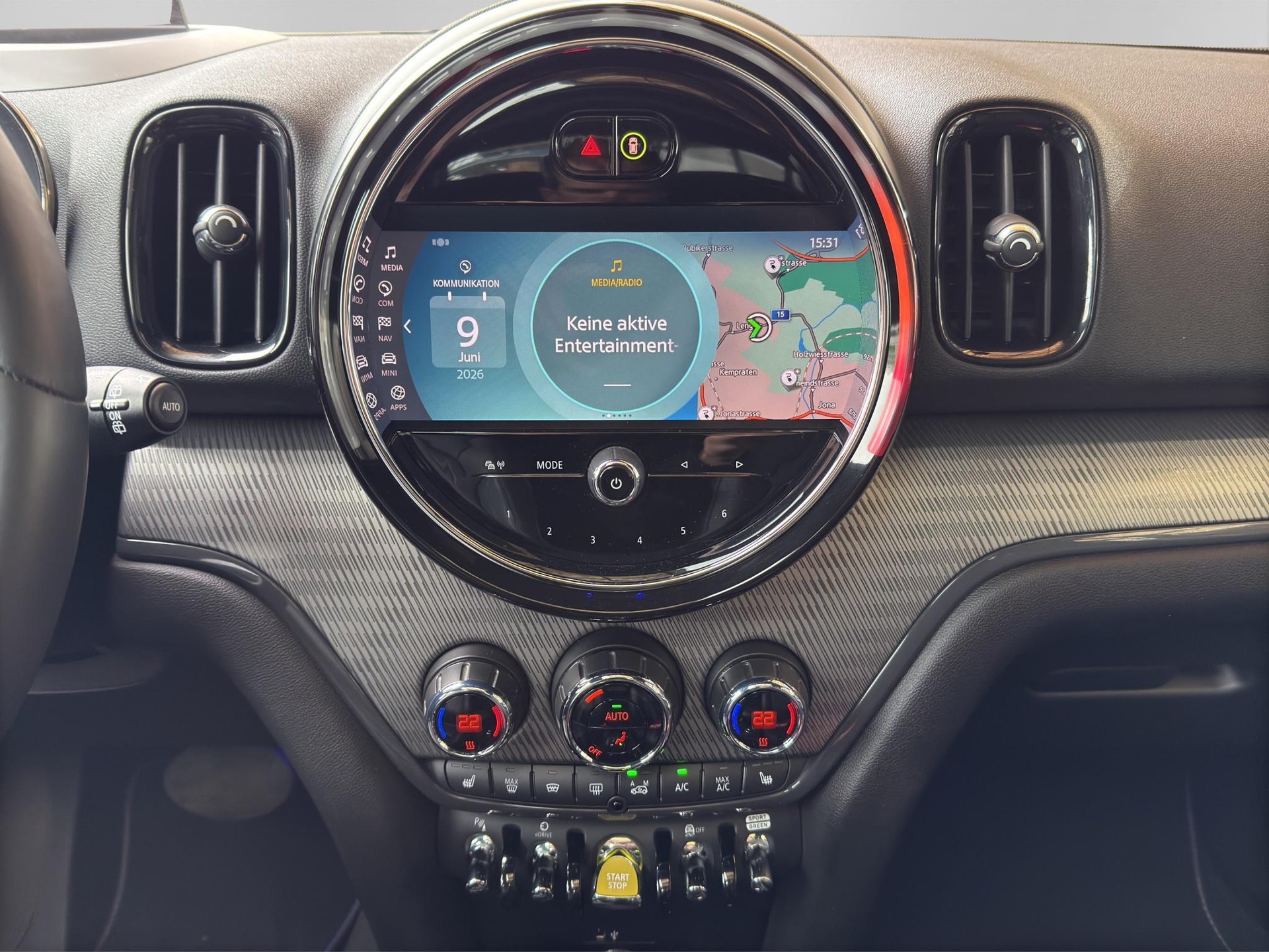 MINI Countryman Cooper SE ALL4 PHEV-image-11