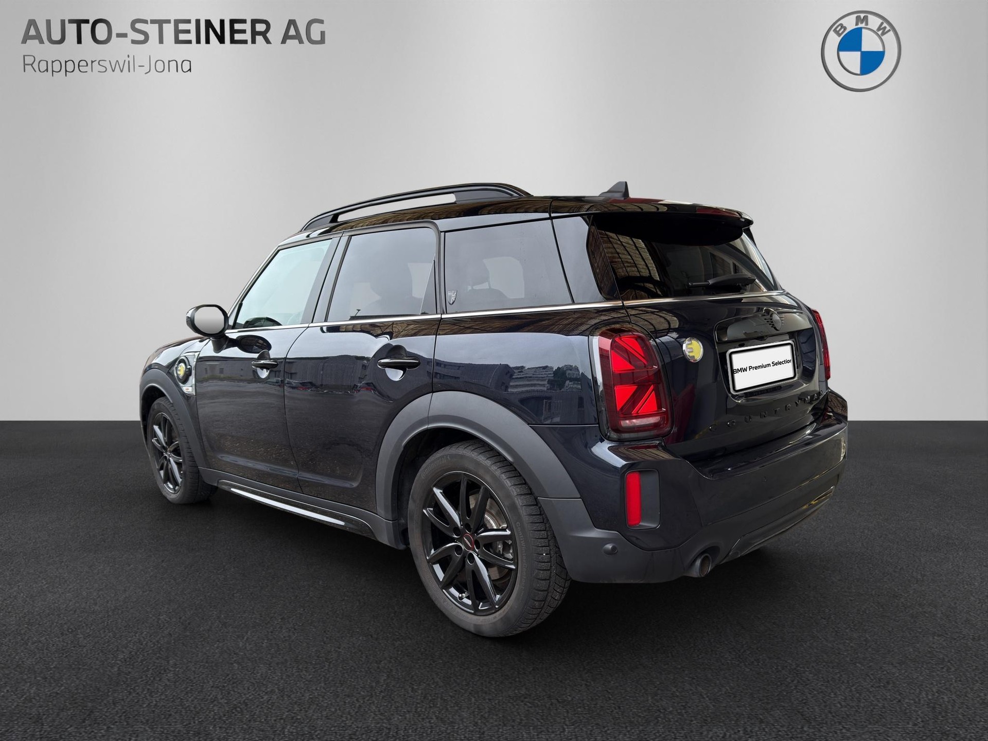 MINI Countryman Cooper SE ALL4 PHEV-image-2