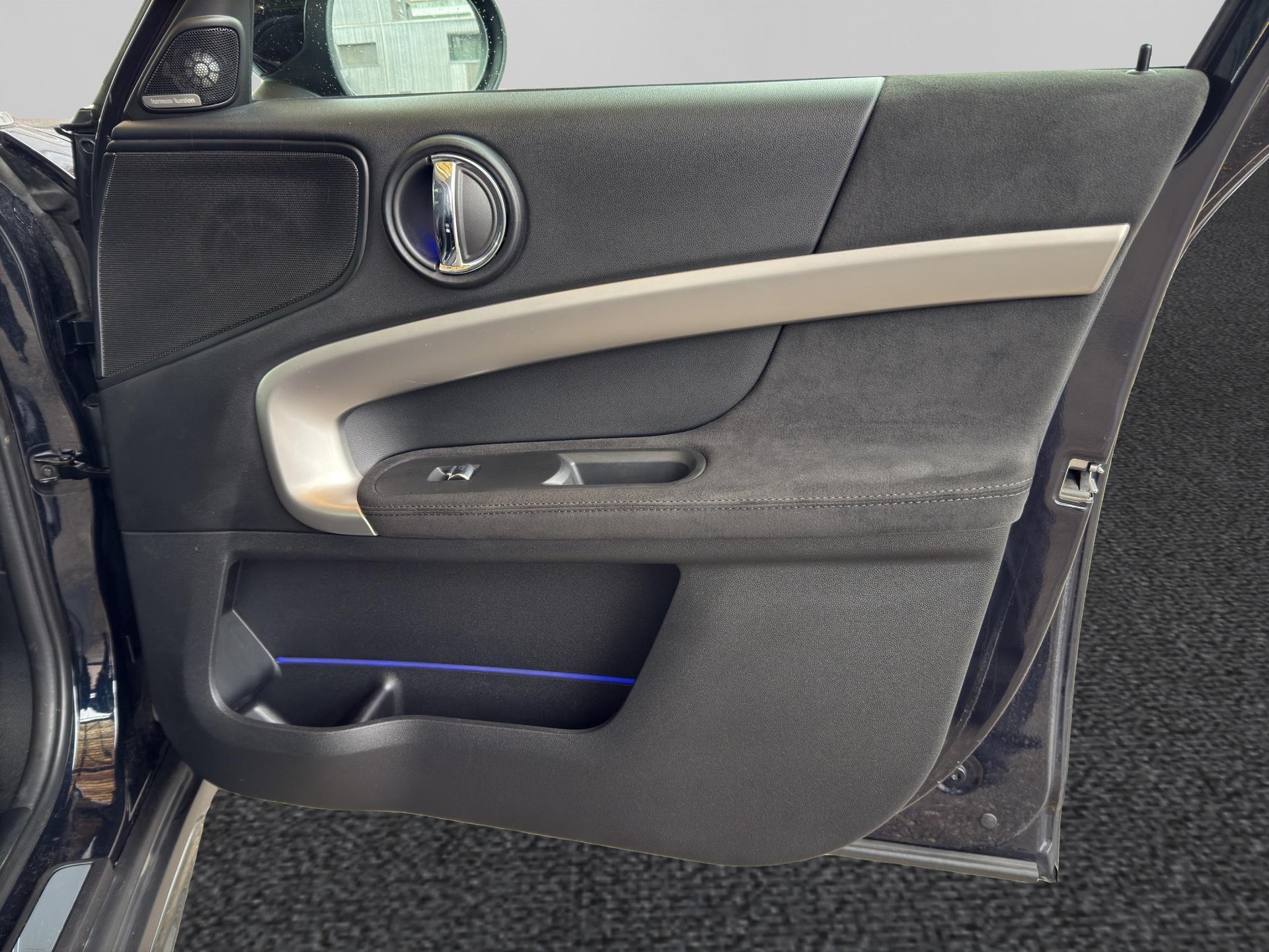 MINI Countryman Cooper SE ALL4 PHEV-image-14