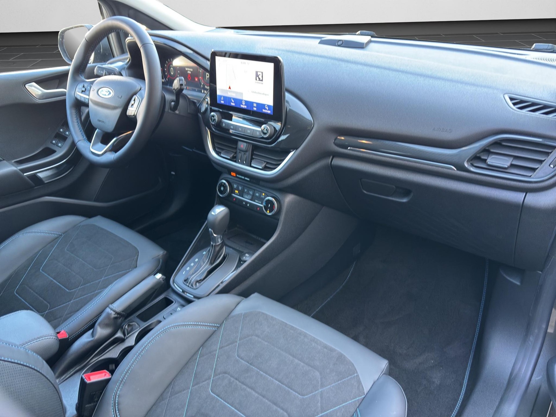 FORD Fiesta 1.0 EcoB Hybrid Active X-image-9