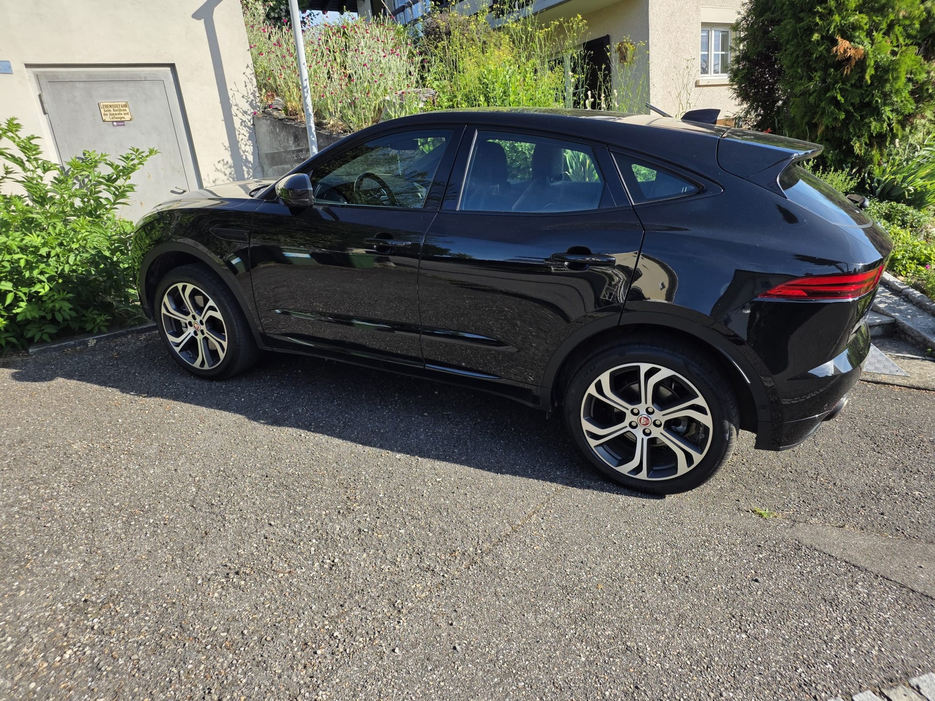 JAGUAR JAGUAR E-Pace P250 AWD-image-9