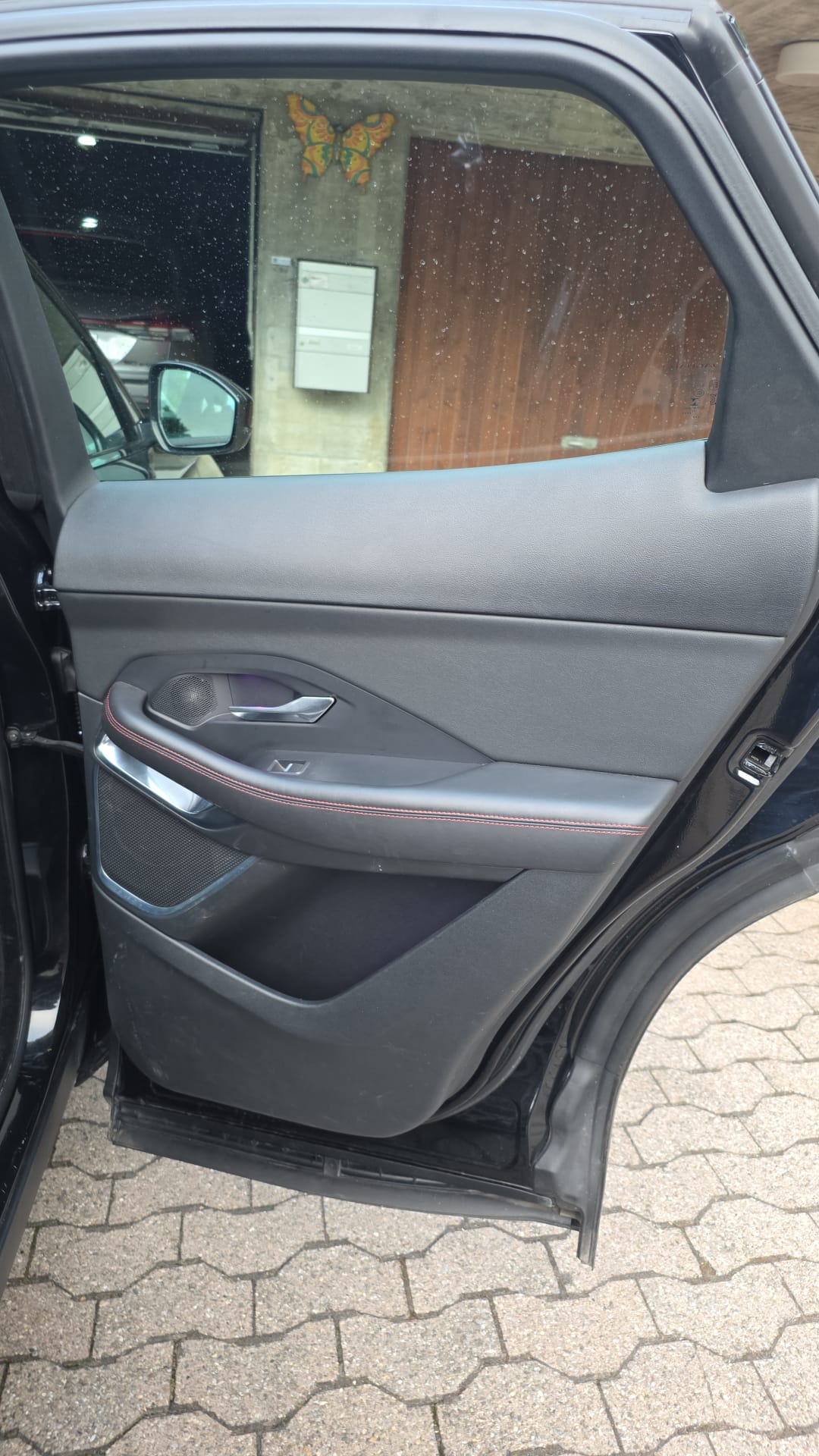 JAGUAR JAGUAR E-Pace P250 AWD-image-6