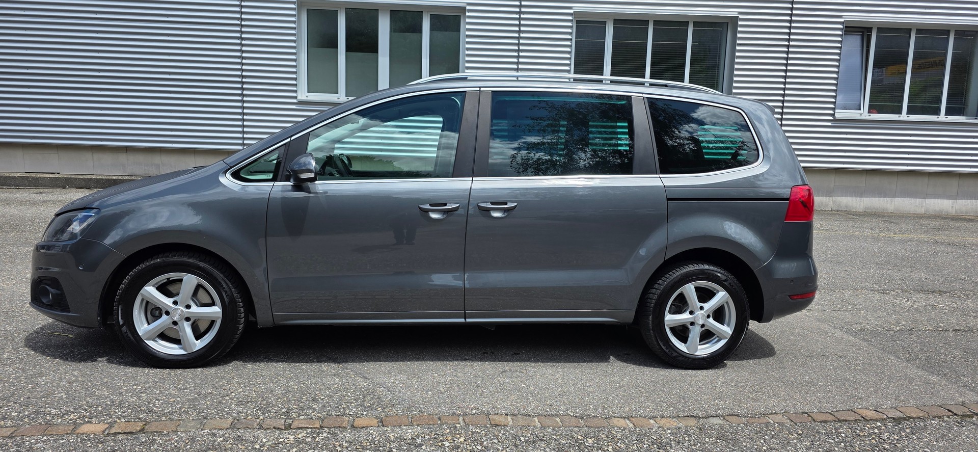 SEAT Alhambra 2.0 TSI Style Viva DSG-image-1