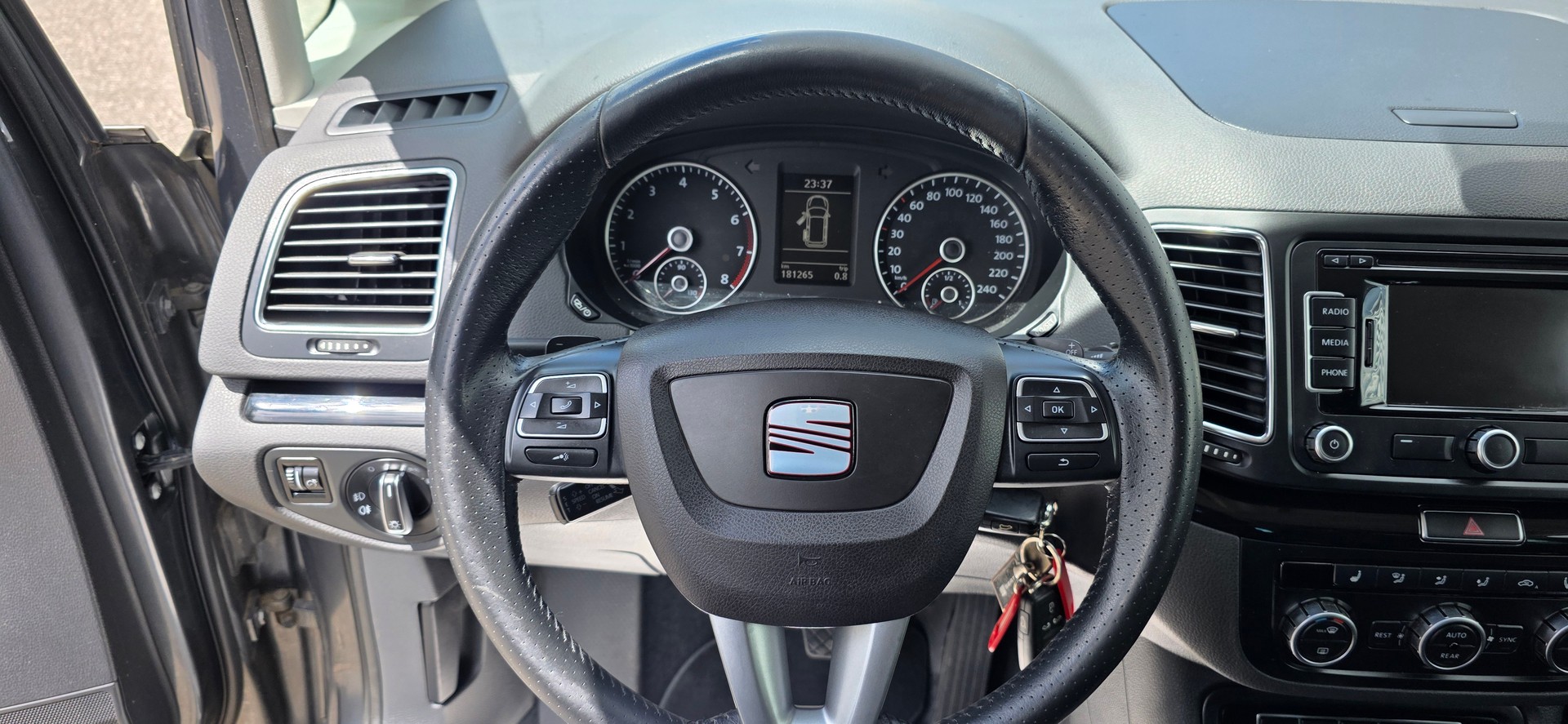 SEAT Alhambra 2.0 TSI Style Viva DSG-image-11