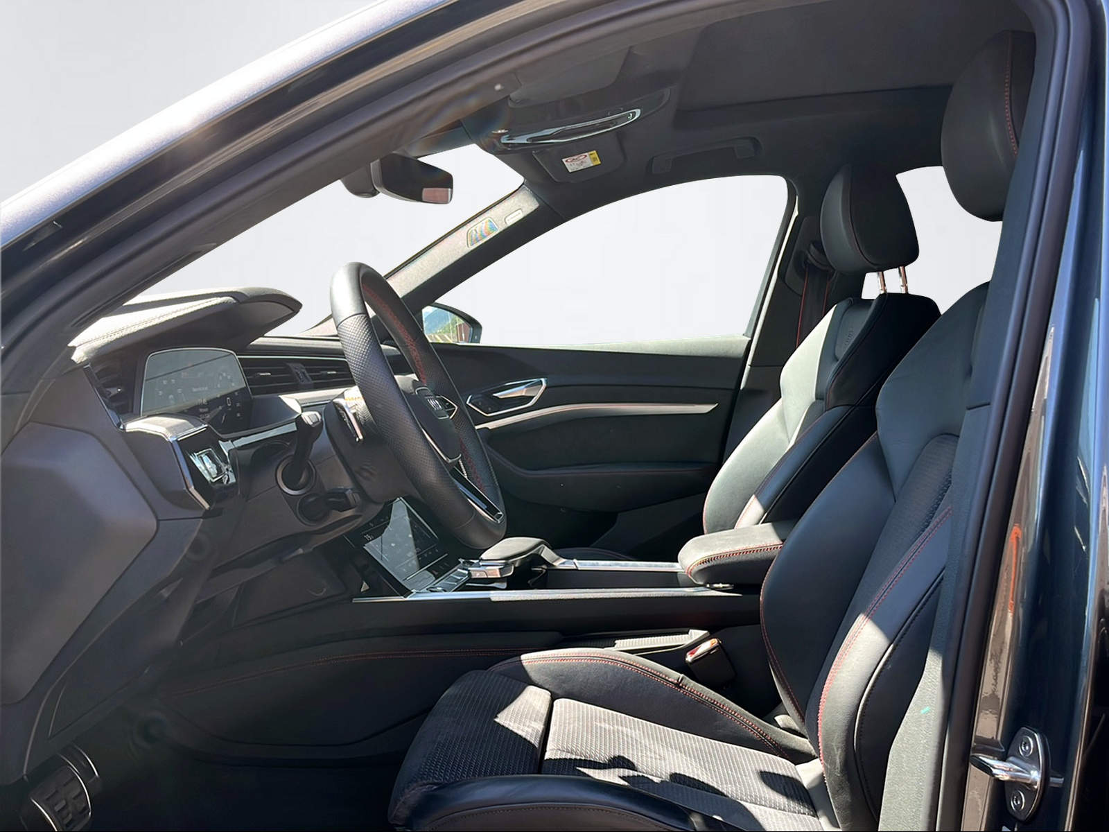 AUDI Q8 e-tron 50 Advanced quattro-image-7
