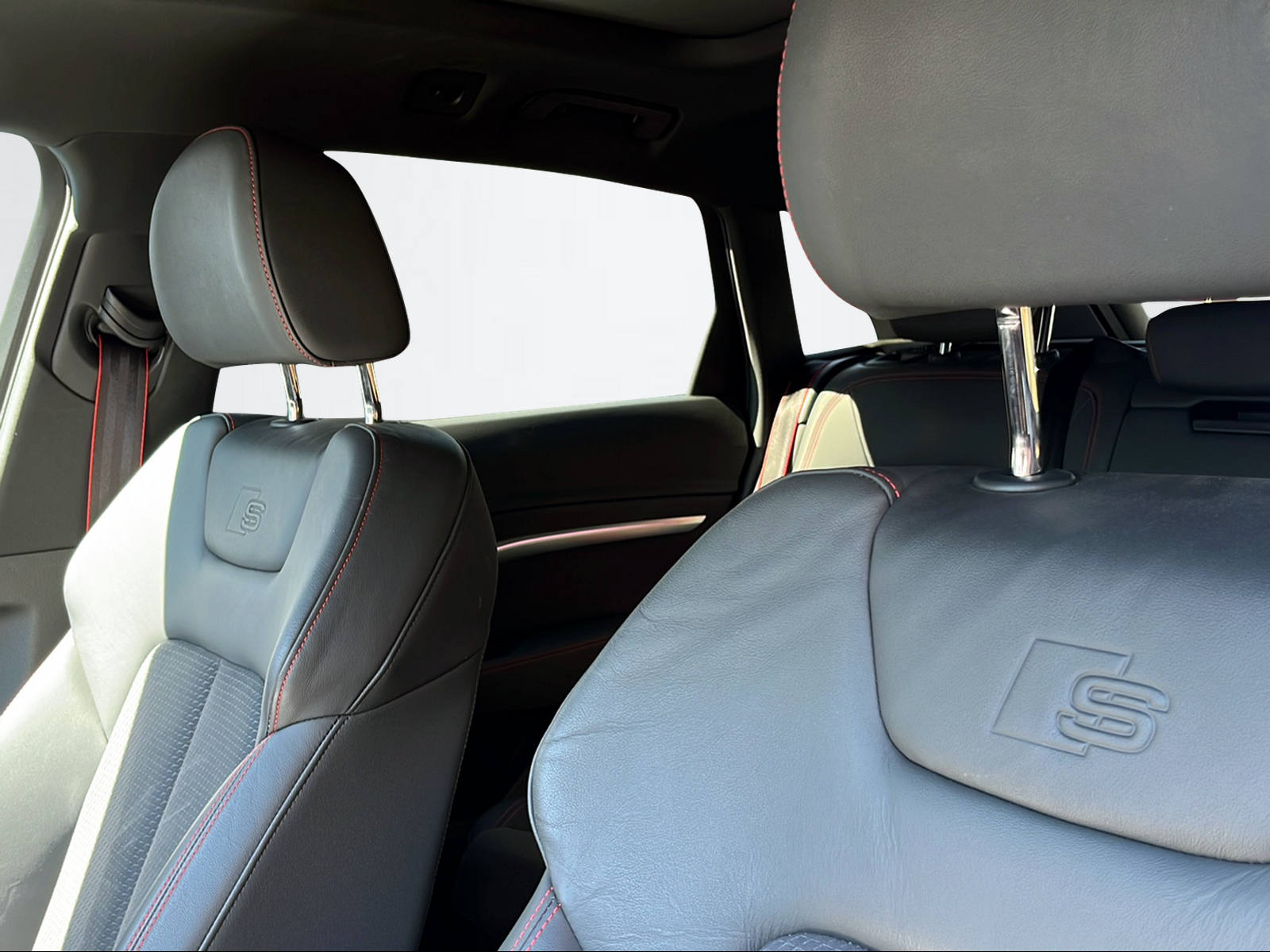 AUDI Q8 e-tron 50 Advanced quattro-image-12