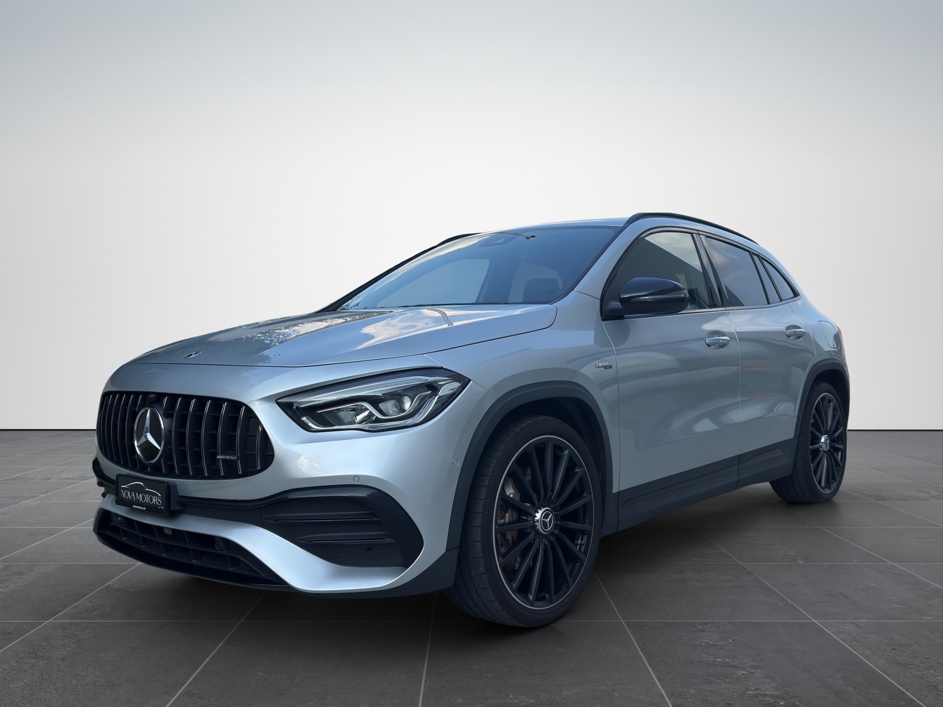 MERCEDES-BENZ GLA 35 AMG 4Matic 8G-Speedshift DCT-image-0
