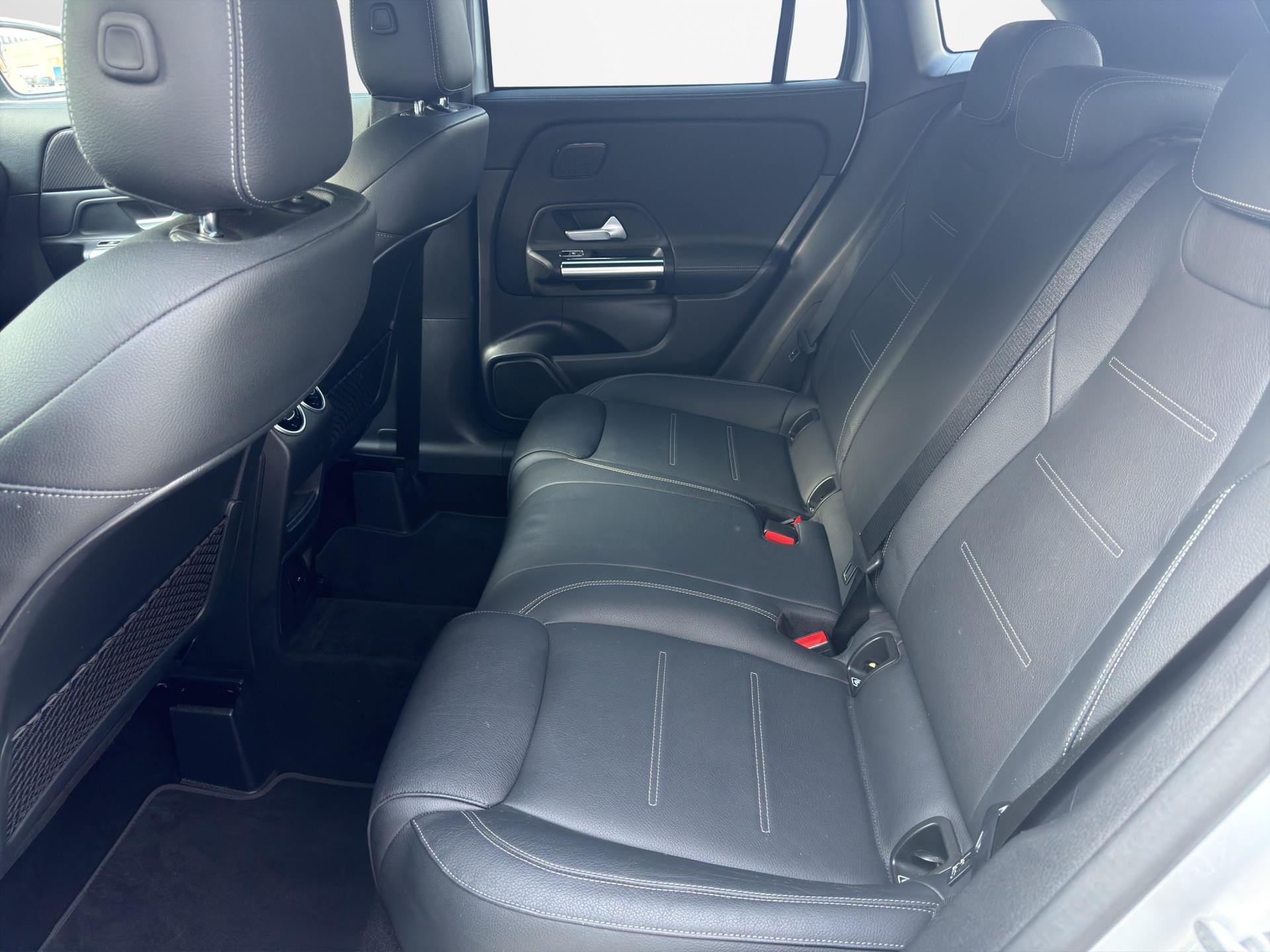 MERCEDES-BENZ GLA 35 AMG 4Matic 8G-Speedshift DCT-image-12
