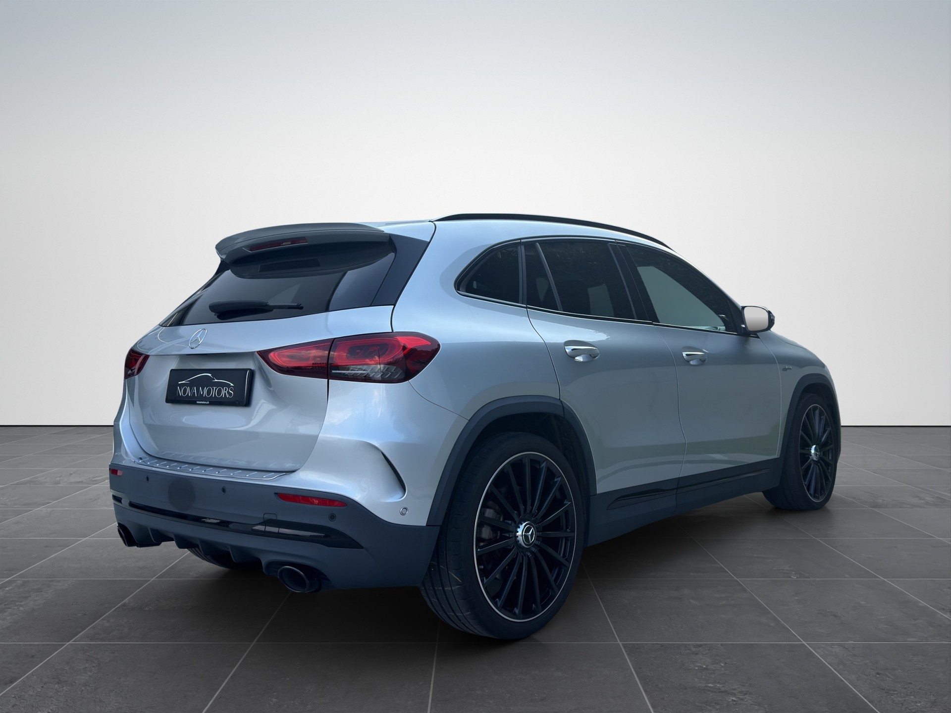 MERCEDES-BENZ GLA 35 AMG 4Matic 8G-Speedshift DCT-image-5