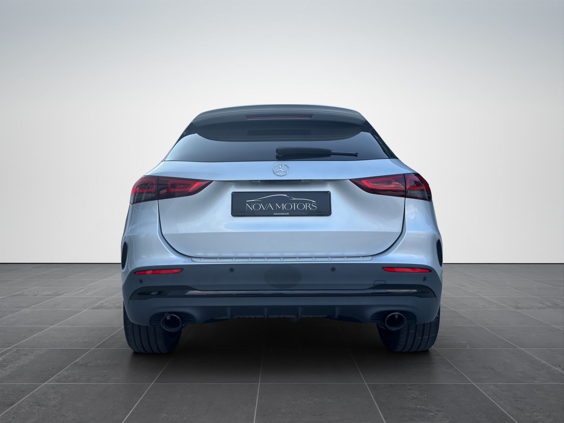 MERCEDES-BENZ GLA 35 AMG 4Matic 8G-Speedshift DCT-image-4