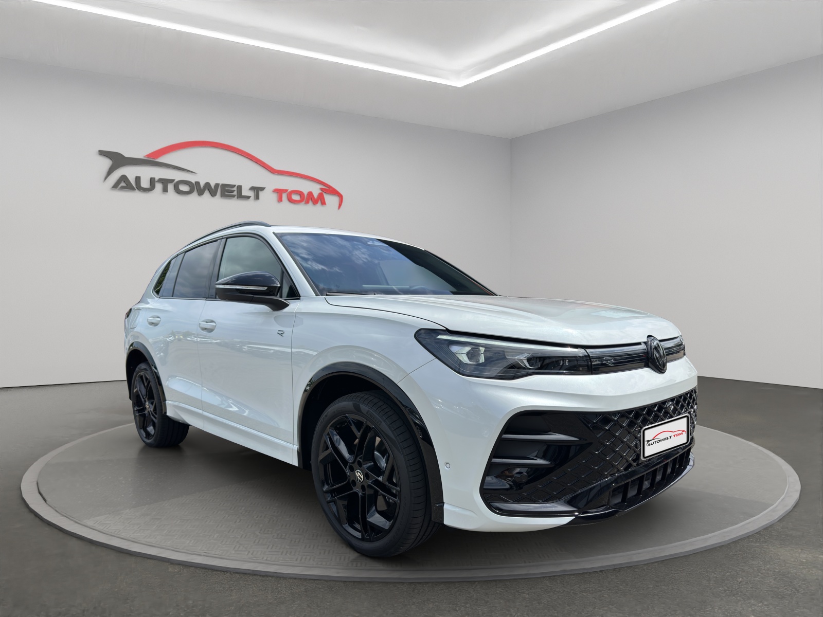 VW Tiguan 2.0 TDI SCR R-Line 4Motion DSG-image-6