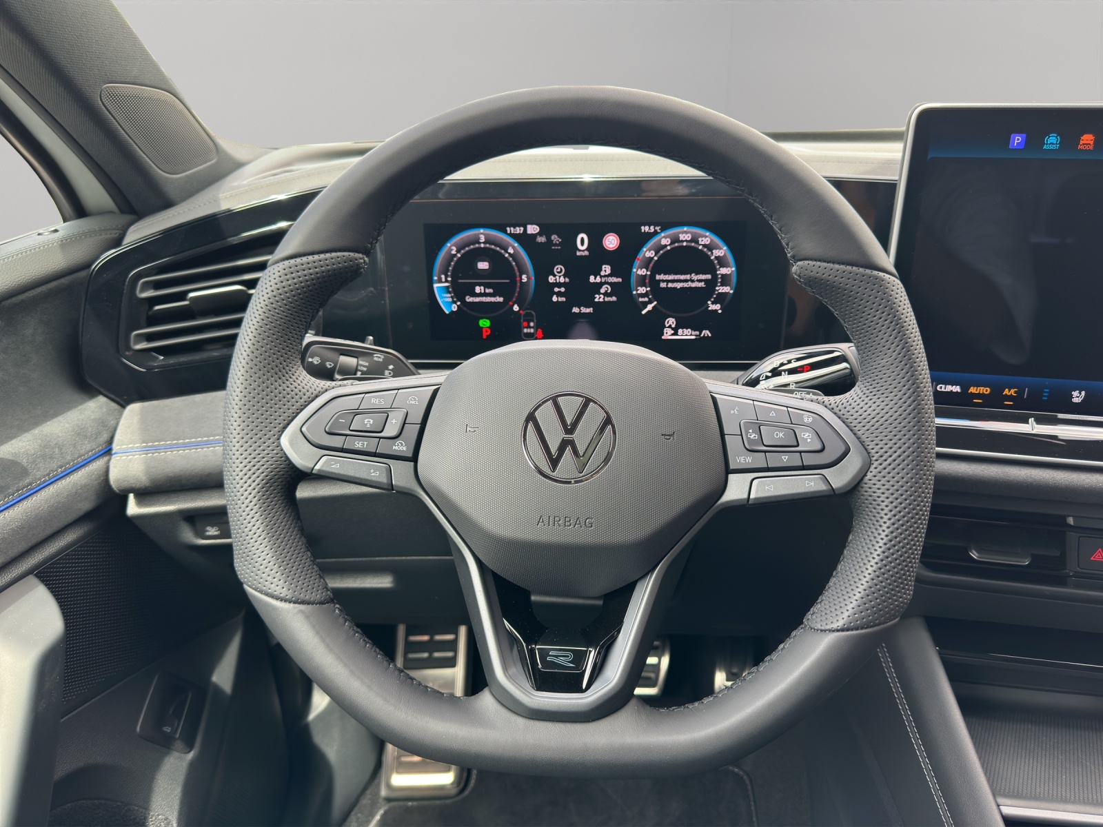 VW Tiguan 2.0 TDI SCR R-Line 4Motion DSG-image-9
