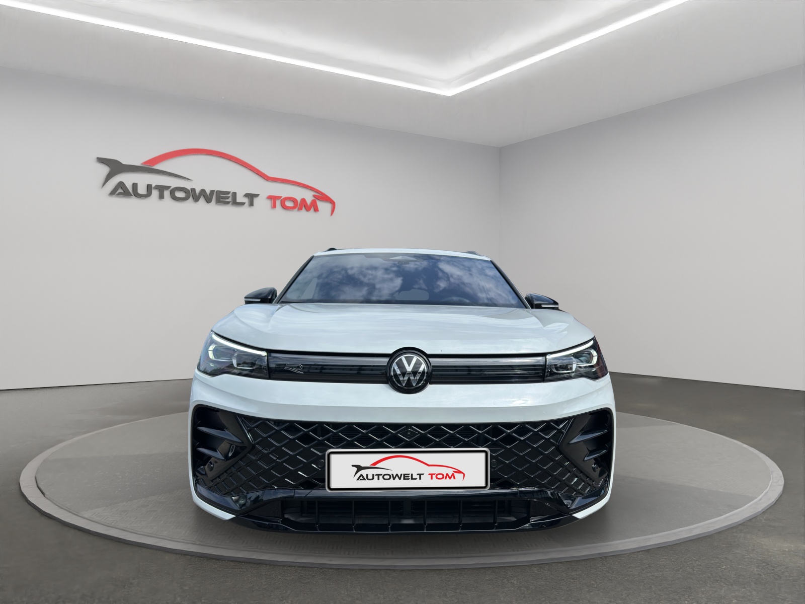 VW Tiguan 2.0 TDI SCR R-Line 4Motion DSG-image-7