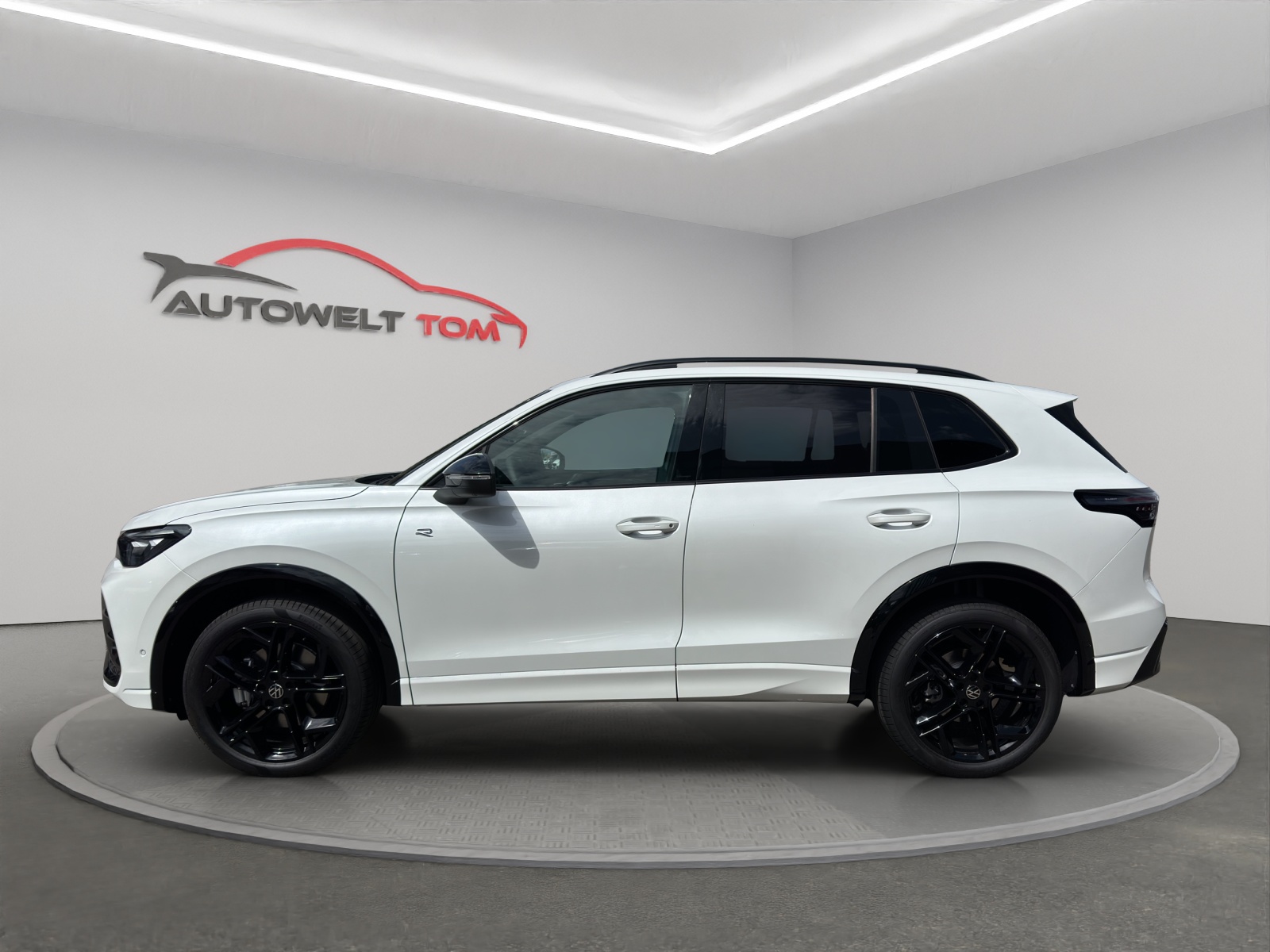 VW Tiguan 2.0 TDI SCR R-Line 4Motion DSG-image-1