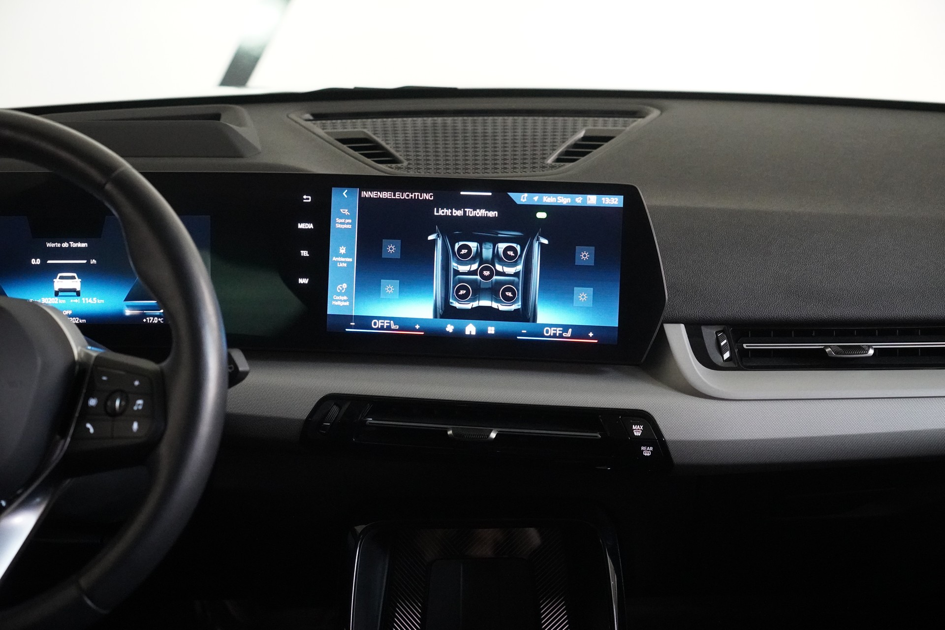 BMW X1 xDrive 20d 48V-image-17
