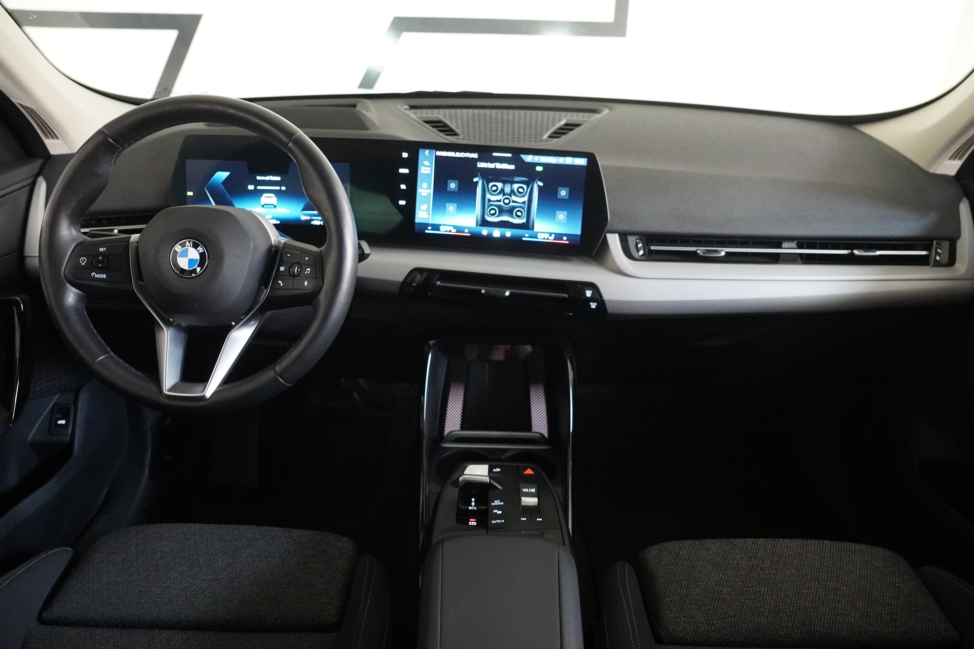 BMW X1 xDrive 20d 48V-image-16