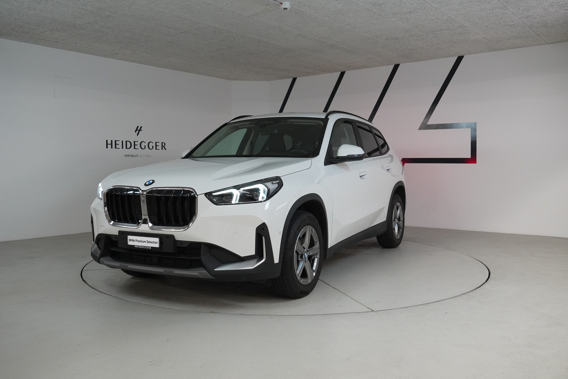BMW X1 xDrive 20d 48V-image-0