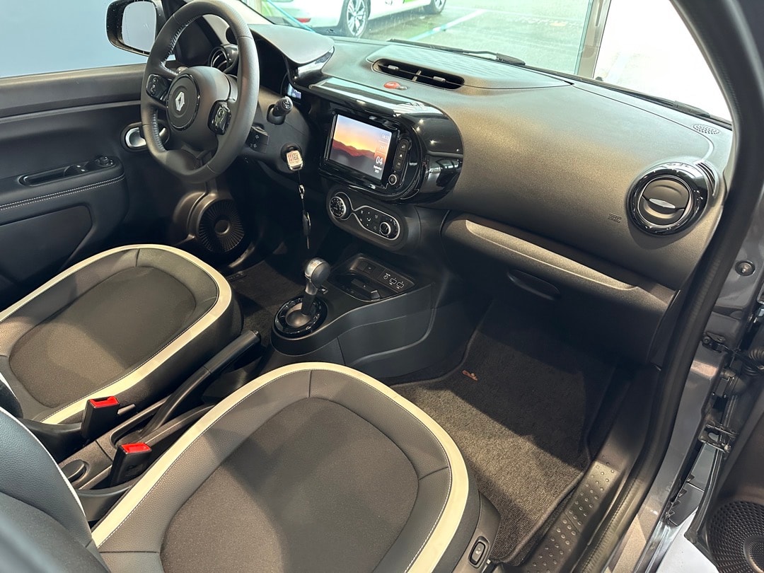 RENAULT Twingo Electric Urban Night-image-13