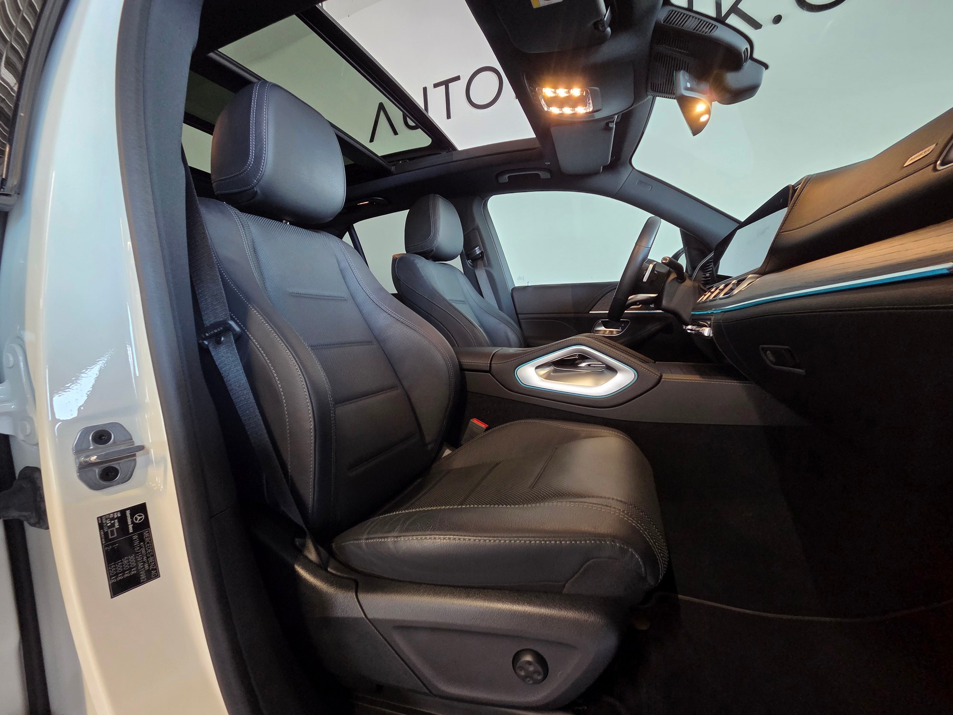 MERCEDES-BENZ GLE 450 AMG Line 4matic-image-4