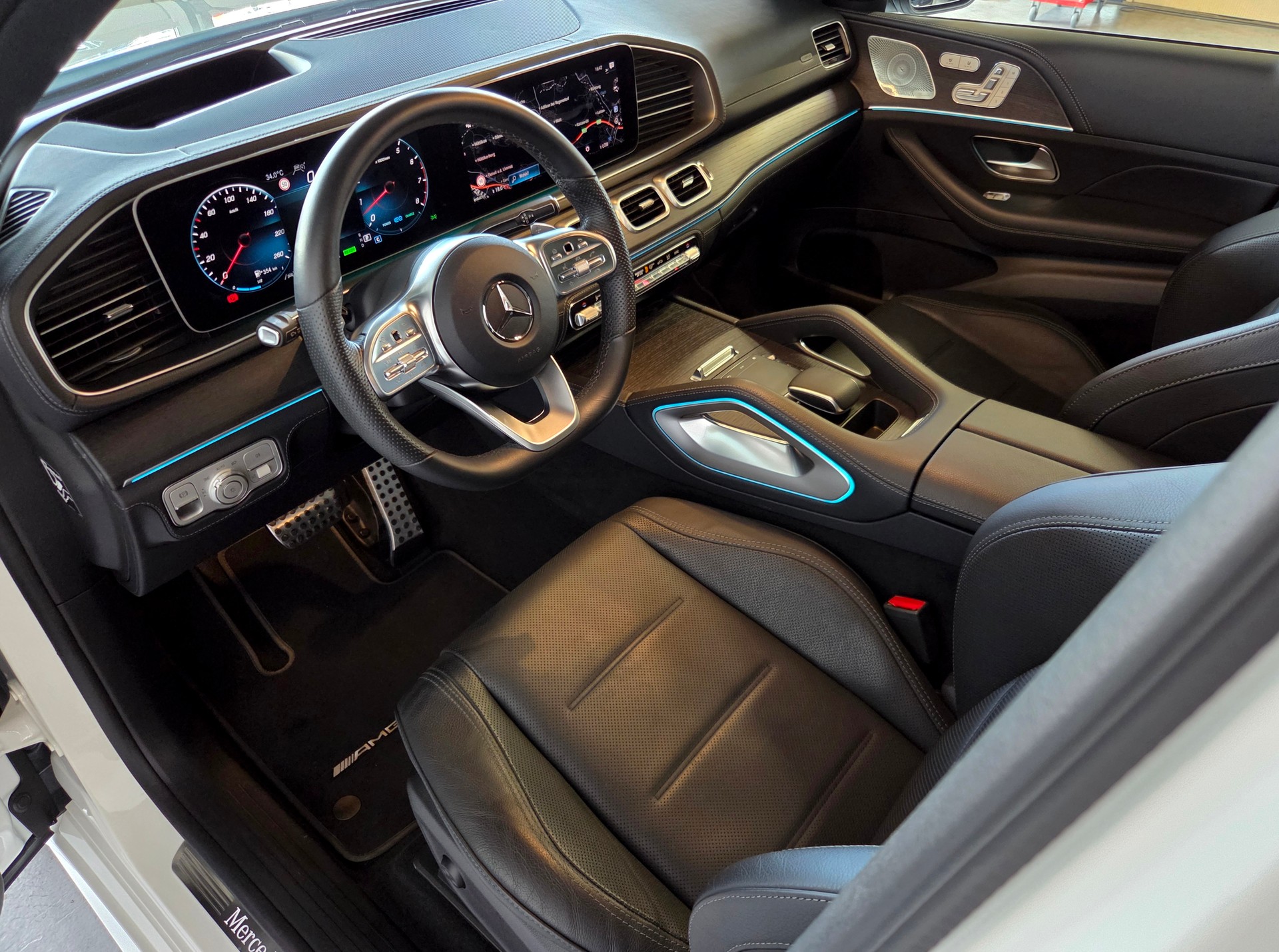 MERCEDES-BENZ GLE 450 AMG Line 4matic-image-3