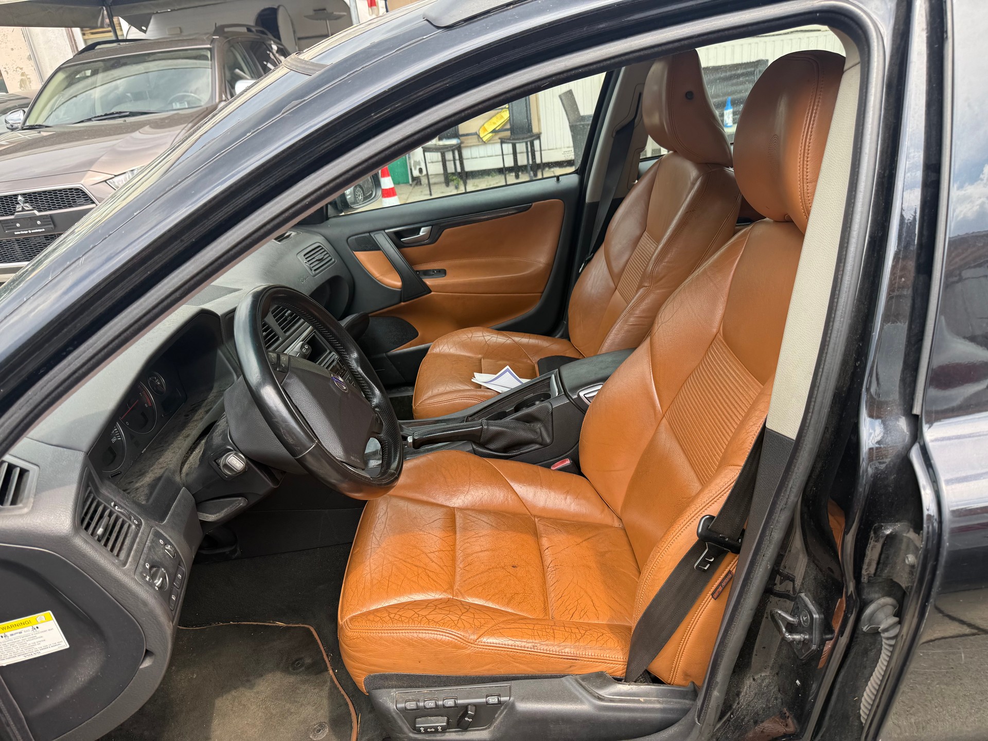 VOLVO V70 2.4 Bi-Fuel Summum-image-9