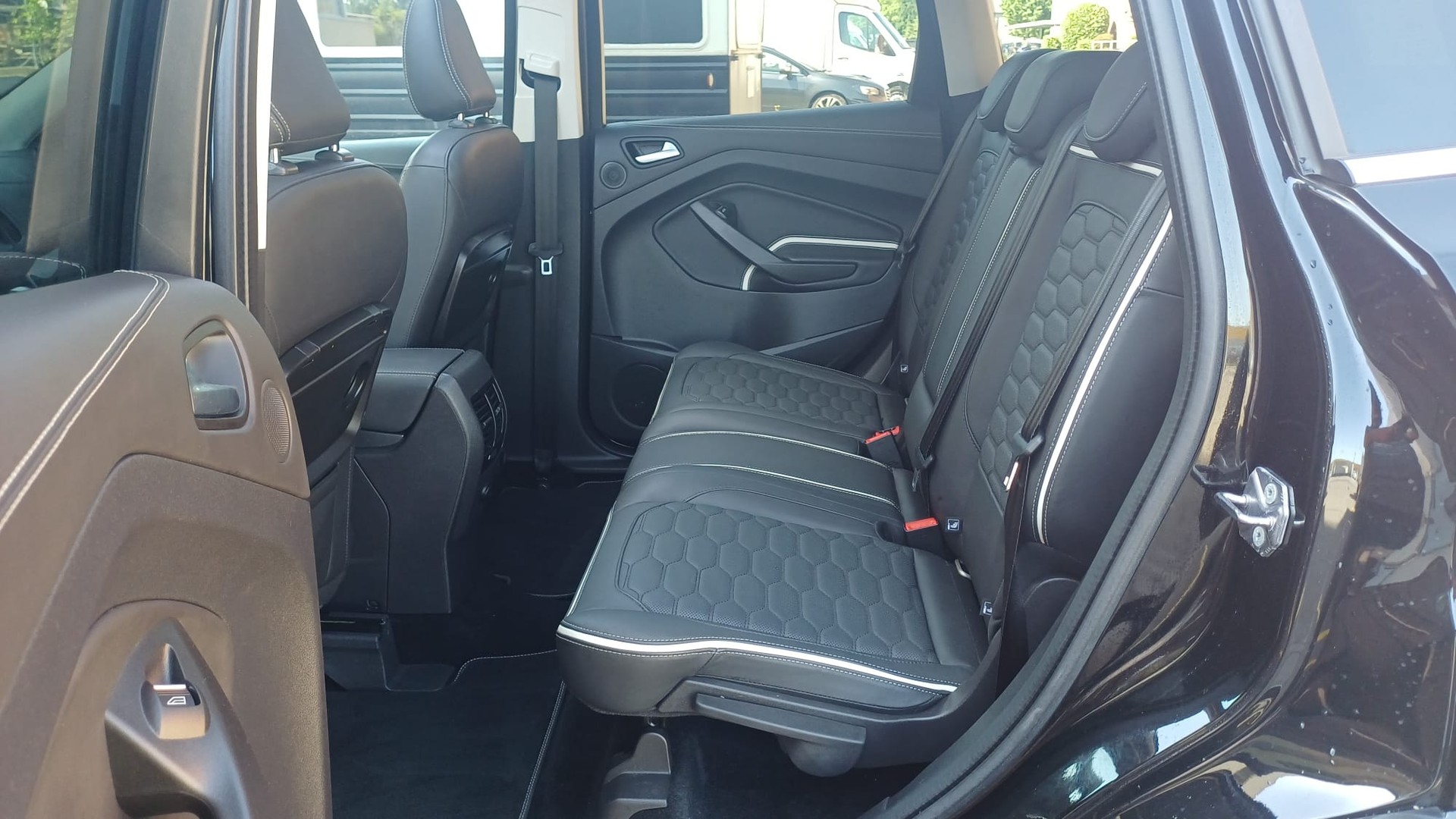 FORD Kuga 2.0 SCTi Vignale 4WD Automatic-image-13