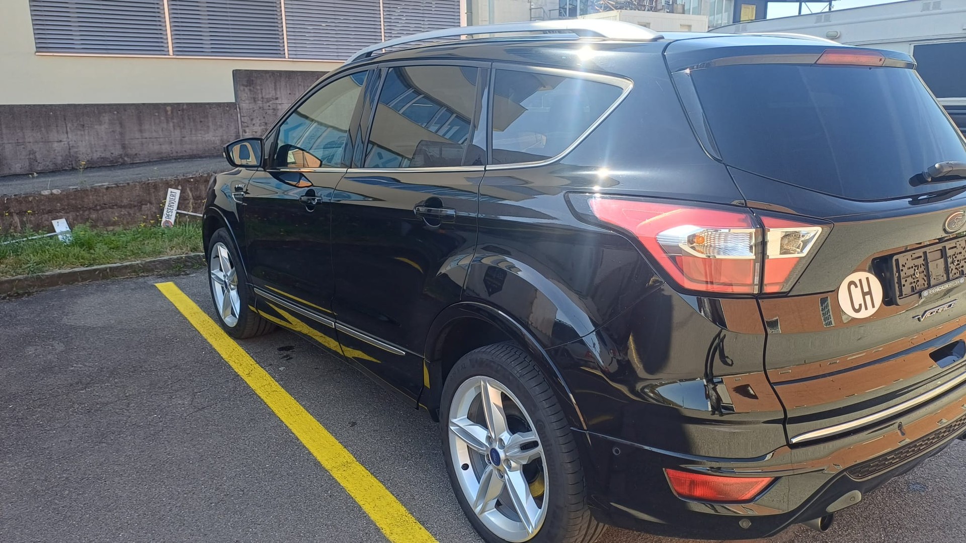 FORD Kuga 2.0 SCTi Vignale 4WD Automatic-image-4