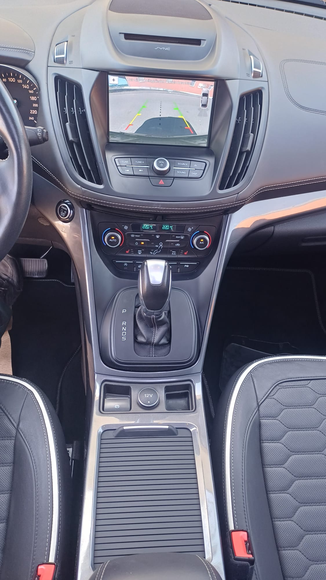 FORD Kuga 2.0 SCTi Vignale 4WD Automatic-image-12