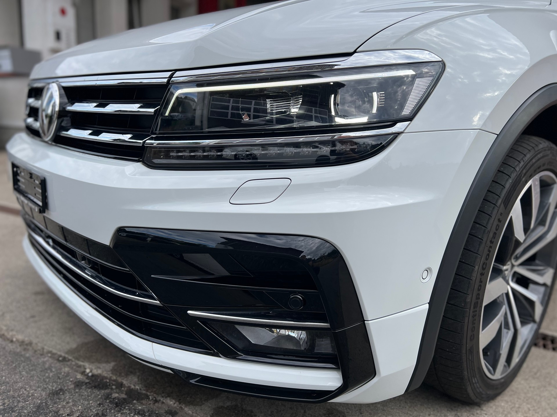 VW Tiguan Allspace 2.0 TDI SCR R-Line 4Motion DSG-image-1