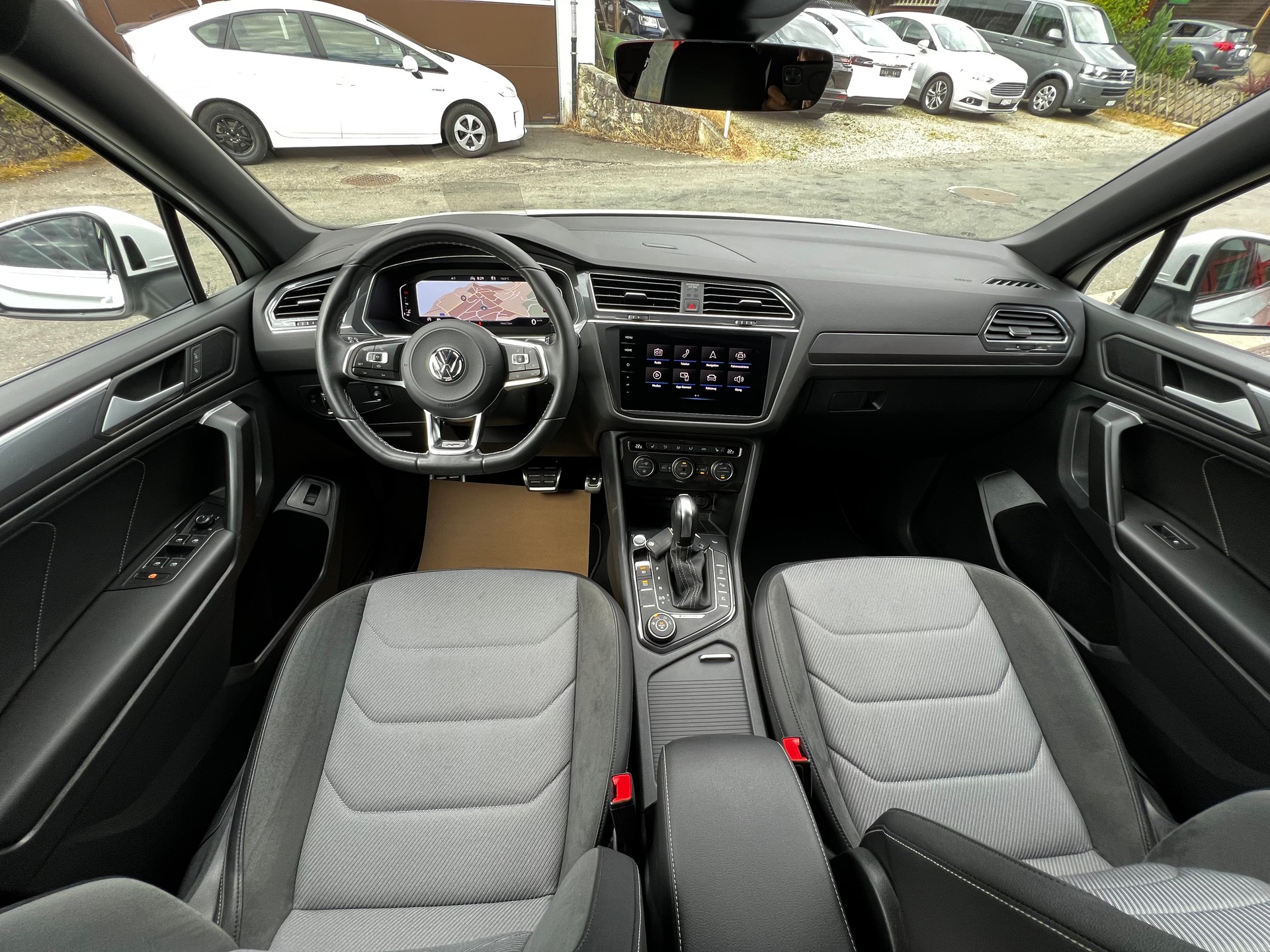 VW Tiguan Allspace 2.0 TDI SCR R-Line 4Motion DSG-image-21